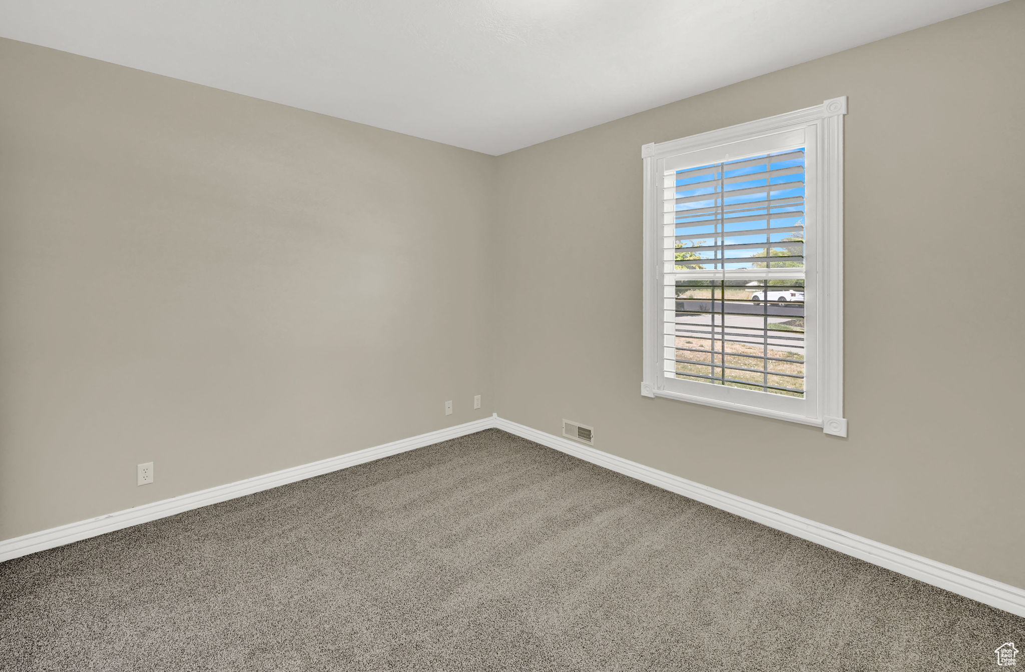 Farr West, Utah, 84404, United States, 4 Bedrooms Bedrooms, ,3 BathroomsBathrooms,Residential,For Sale,1891966