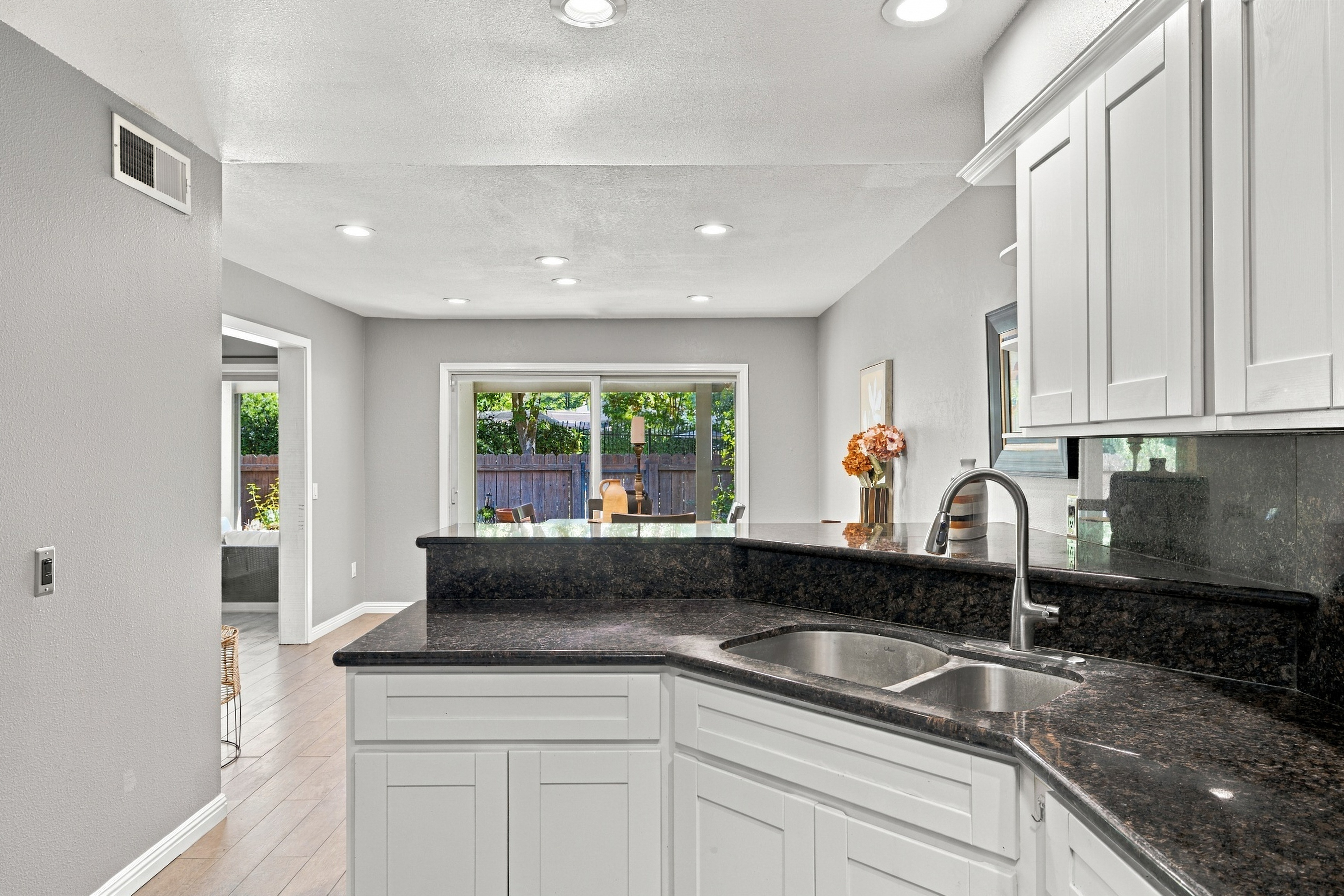  6750 Bertran Court, Citrus Heights, CA 95621 - 物件實景