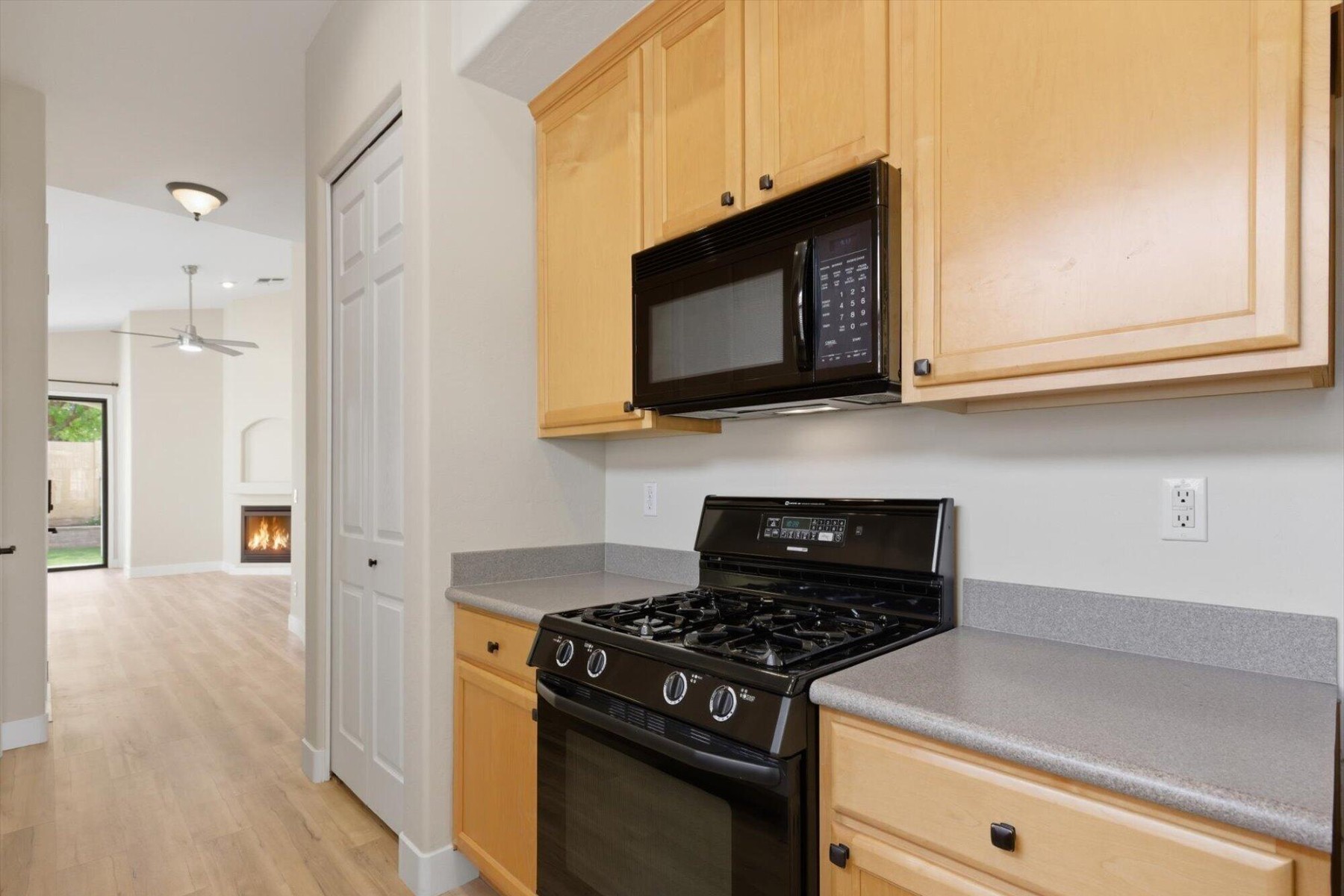  6535 N 14th Place  Phoenix, AZ - 物件實景