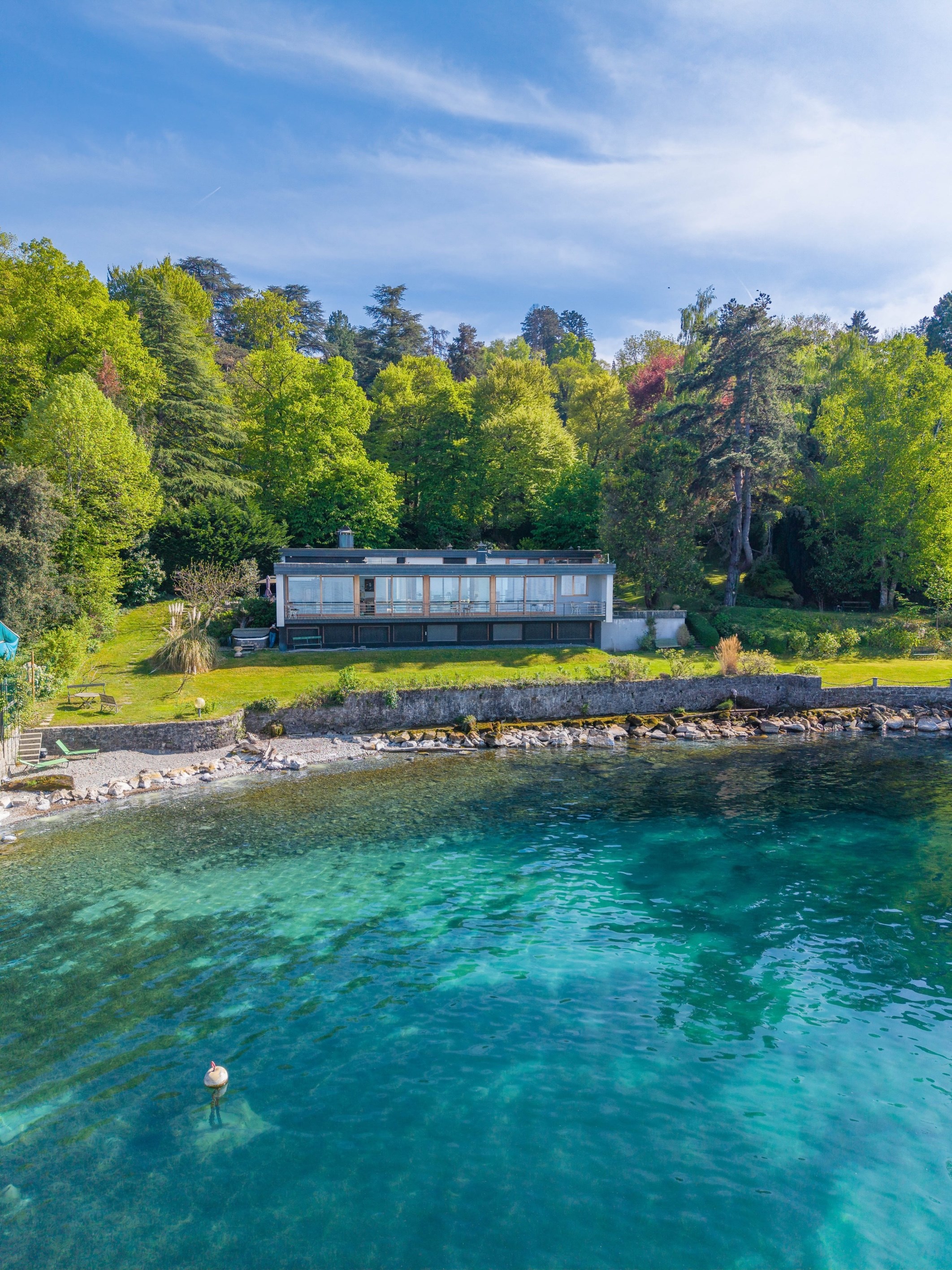 EXCEPTIONAL SALE: ARCHITECT-DESIGNED WATERFRONT VILLA - 物件實景