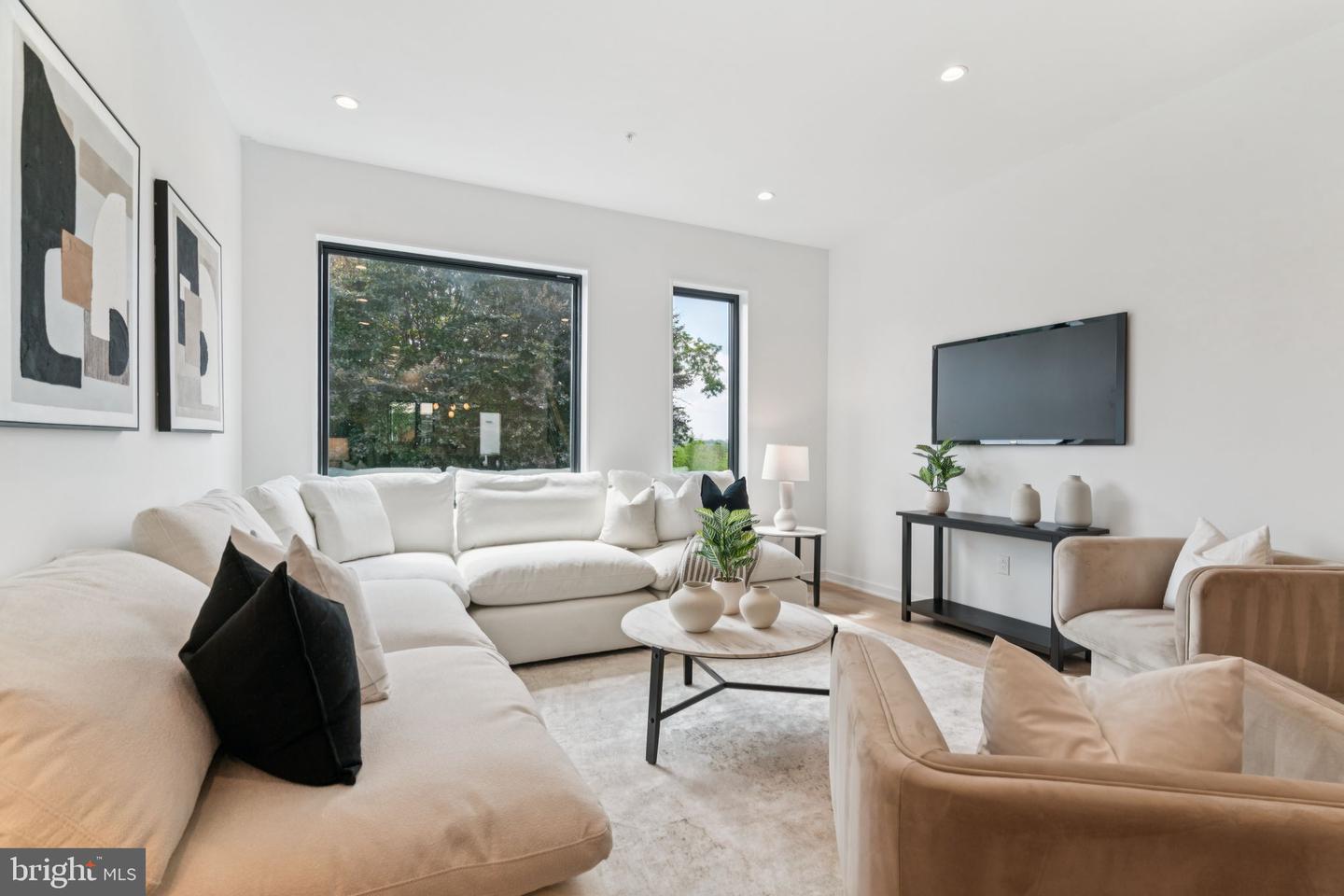 Philadelphia, Pennsylvania, 19128, United States, 4 Bedrooms Bedrooms, ,4 BathroomsBathrooms,Residential,For Sale,1898487