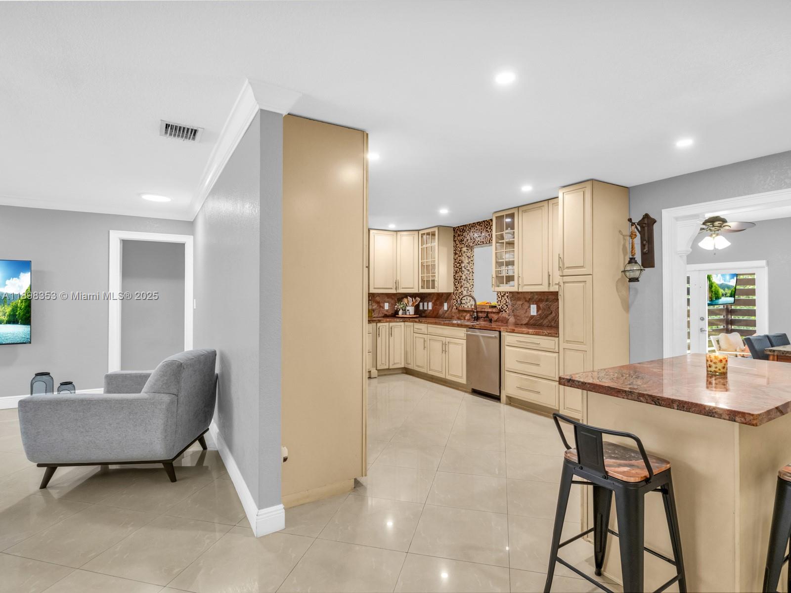 Miami, Florida, 33175, United States, 4 Bedrooms Bedrooms, ,2 BathroomsBathrooms,Residential,For Sale,1979447