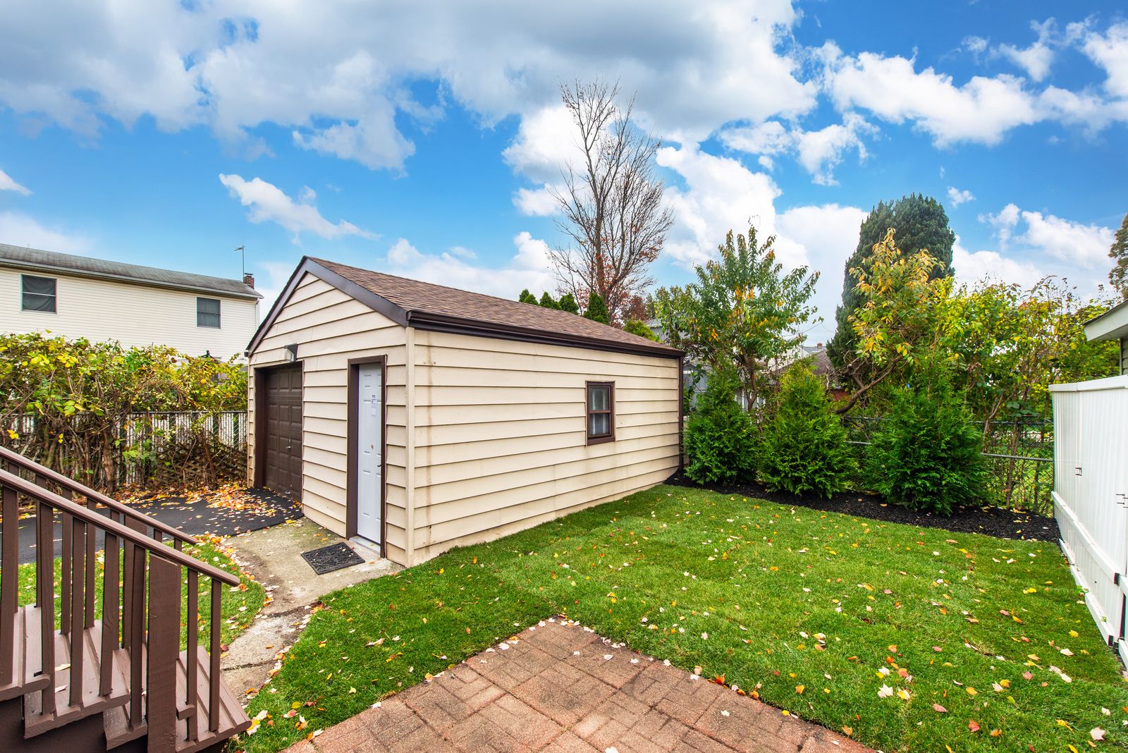 Bergen, Lyndhurst Township, New Jersey, 07071, United States, 3 Bedrooms Bedrooms, ,2 BathroomsBathrooms,Residential,For Sale,1980674