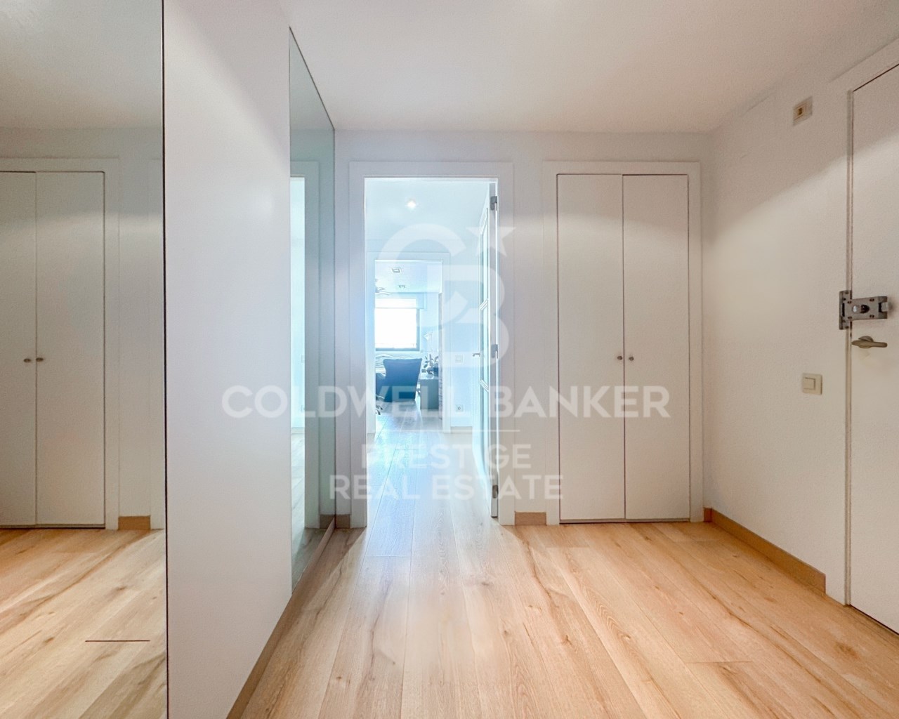 Barcelona, Catalonia, ES, 4 Bedrooms Bedrooms, ,3 BathroomsBathrooms,Residential,For Sale,1526005