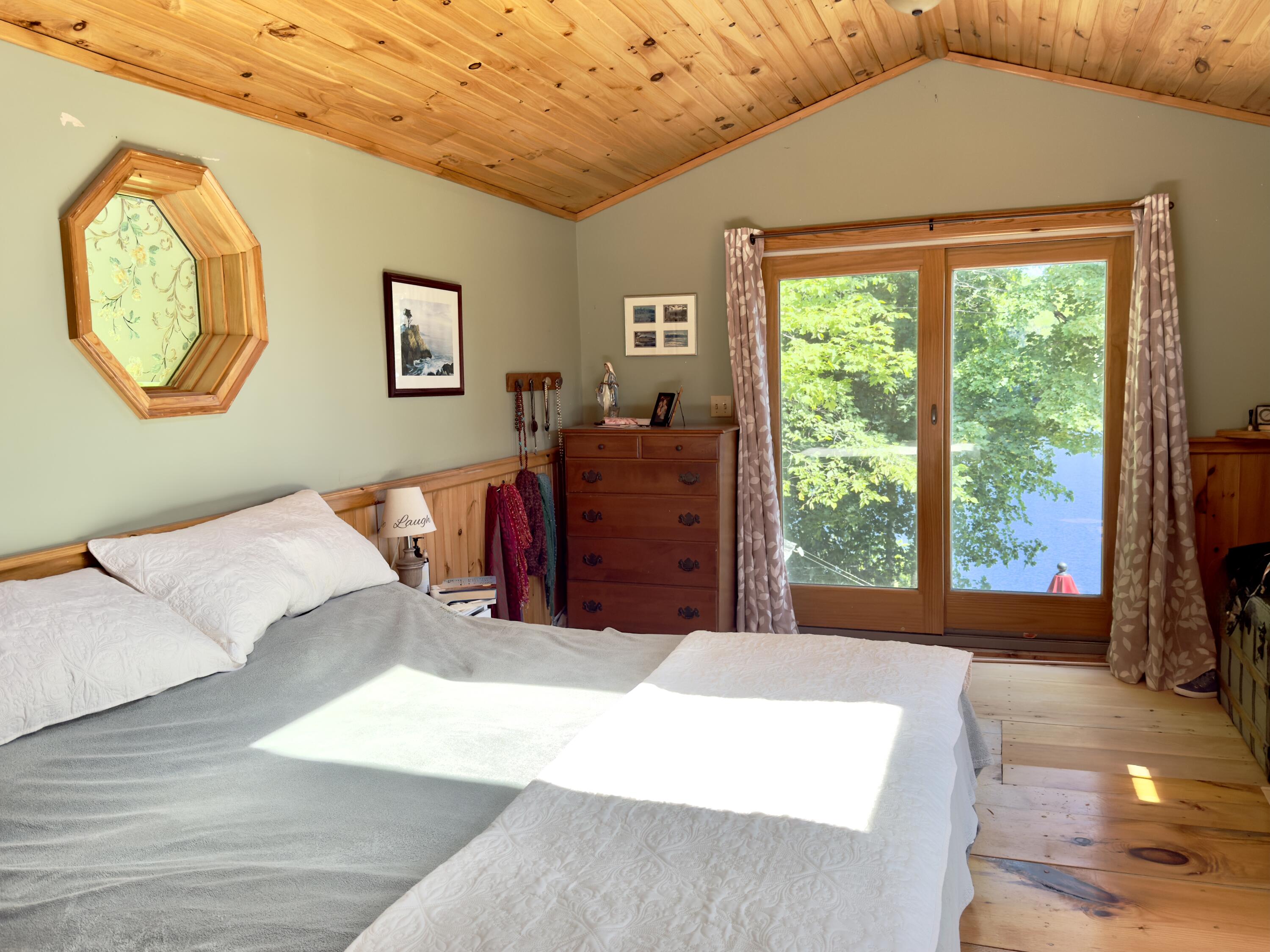 Sanford, Maine, 04083, United States, 4 Bedrooms Bedrooms, ,2 BathroomsBathrooms,Residential,For Sale,1916865