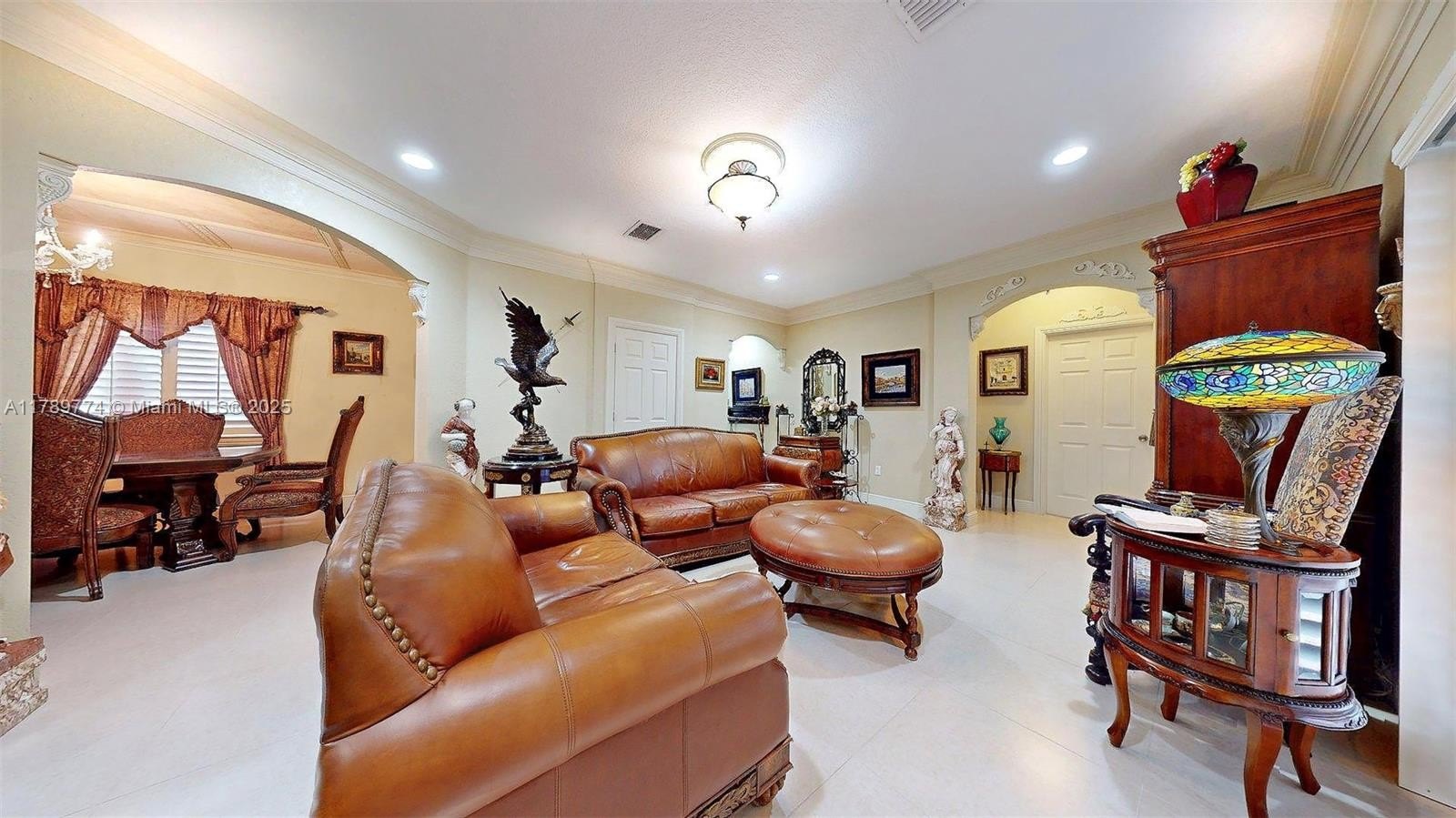 Medley, Florida, 33166, United States, 4 Bedrooms Bedrooms, ,3 BathroomsBathrooms,Residential,For Sale,1944974