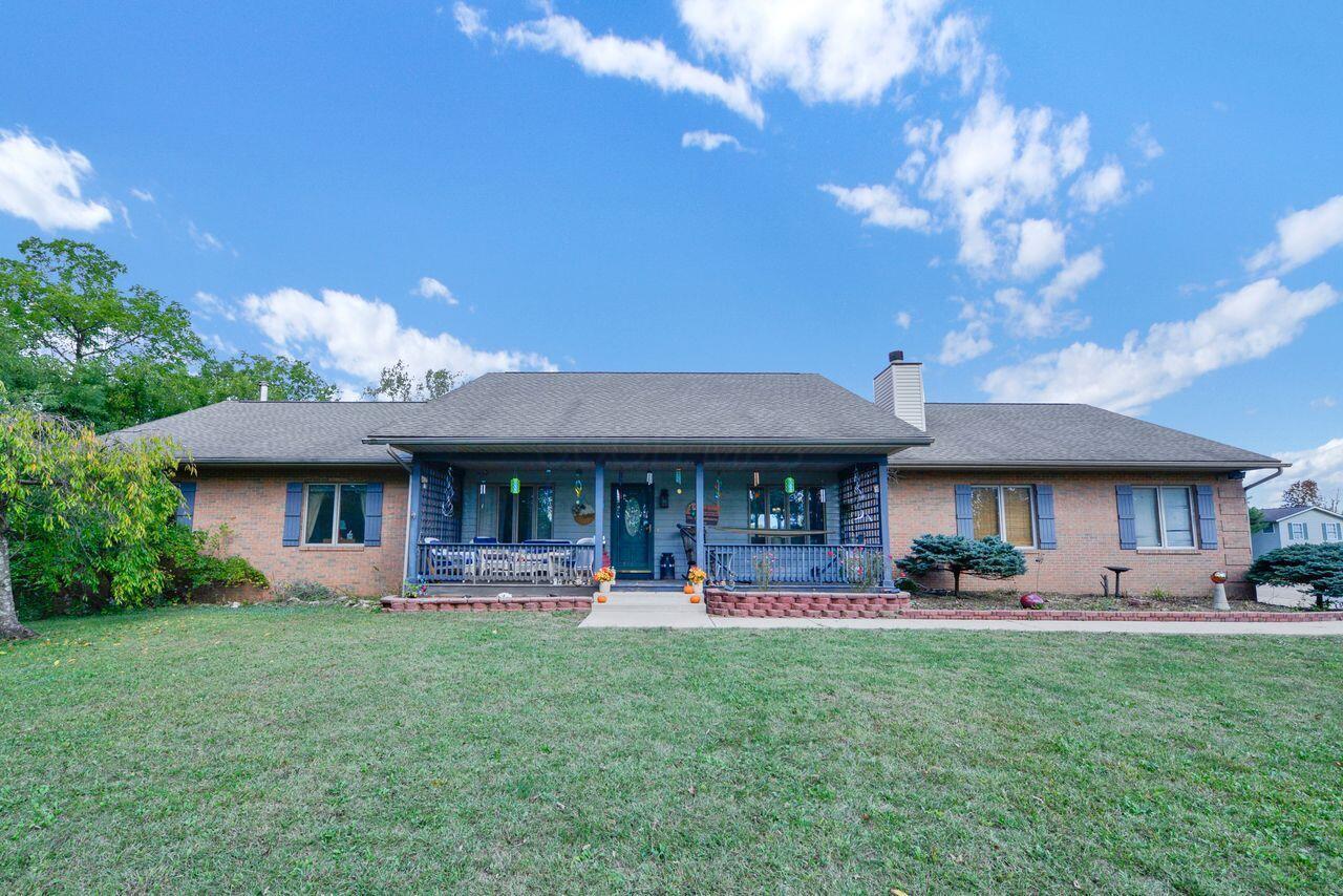 Granville, Ohio, 43023, United States, 5 Bedrooms Bedrooms, ,3 BathroomsBathrooms,Residential,For Sale,1970810