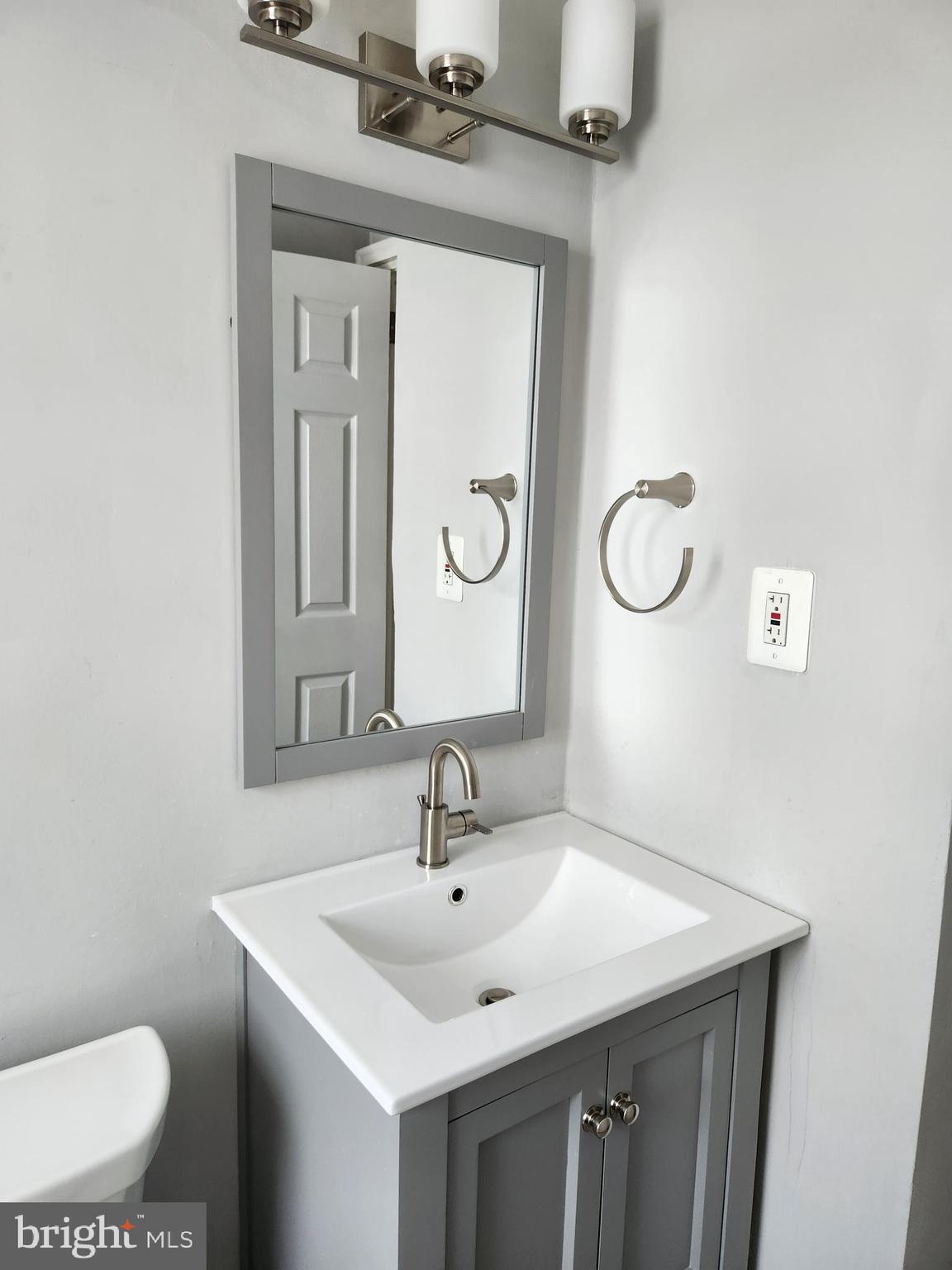 Washington, District of Columbia, 20002, United States, 2 Bedrooms Bedrooms, ,2 BathroomsBathrooms,Residential,For Sale,2005179