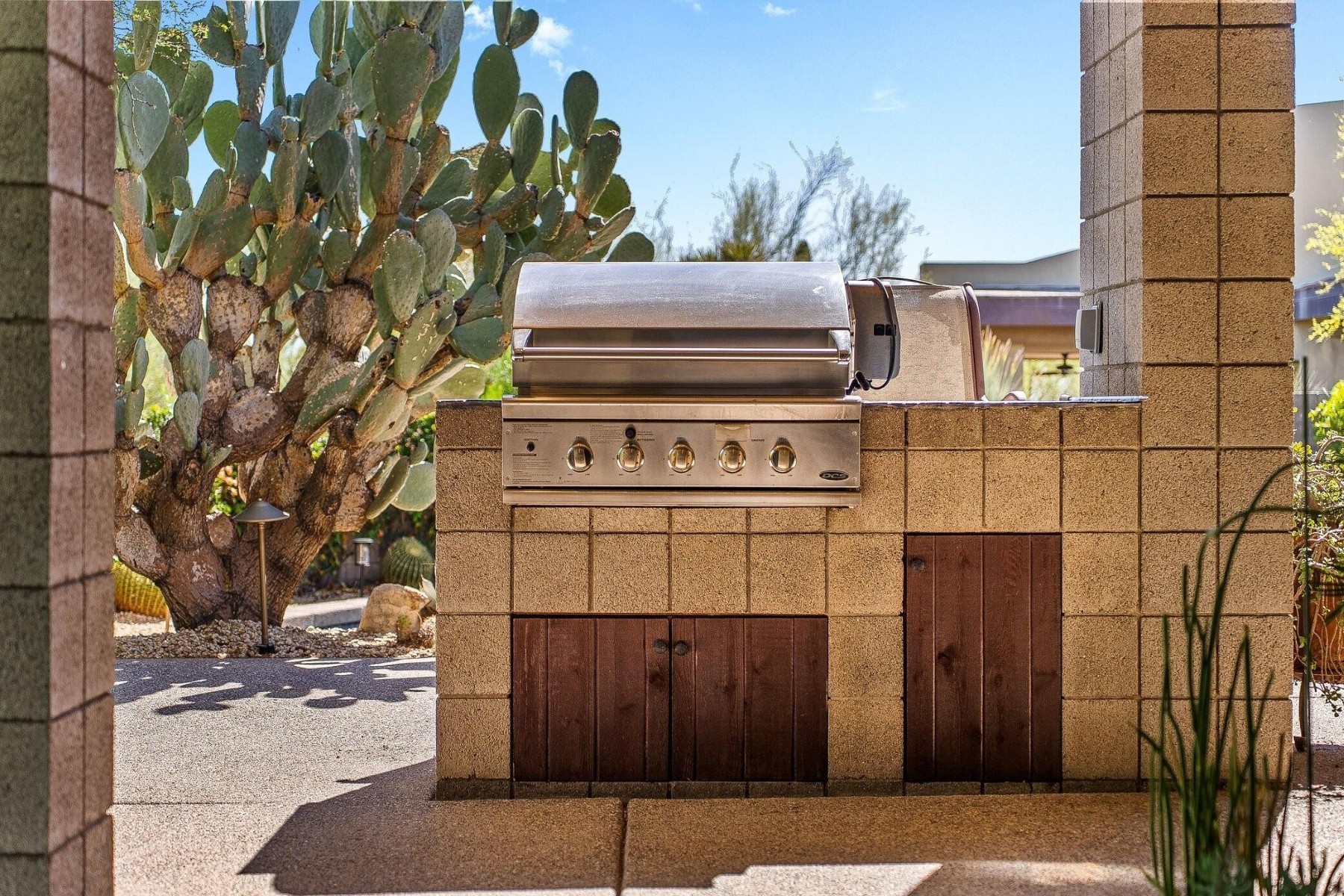  10675 E Fernwood Ln  Scottsdale, AZ - 物件實景