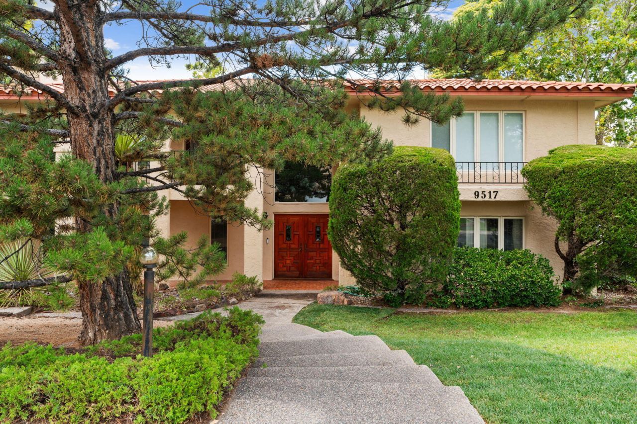 Albuquerque, New Mexico, 87111, United States, 4 Bedrooms Bedrooms, ,3 BathroomsBathrooms,Residential,For Sale,1906383