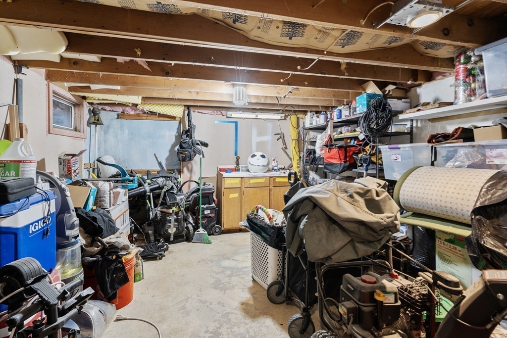 Marlborough, Massachusetts, 01752, United States, 3 Bedrooms Bedrooms, ,2 BathroomsBathrooms,Residential,For Sale,1968899