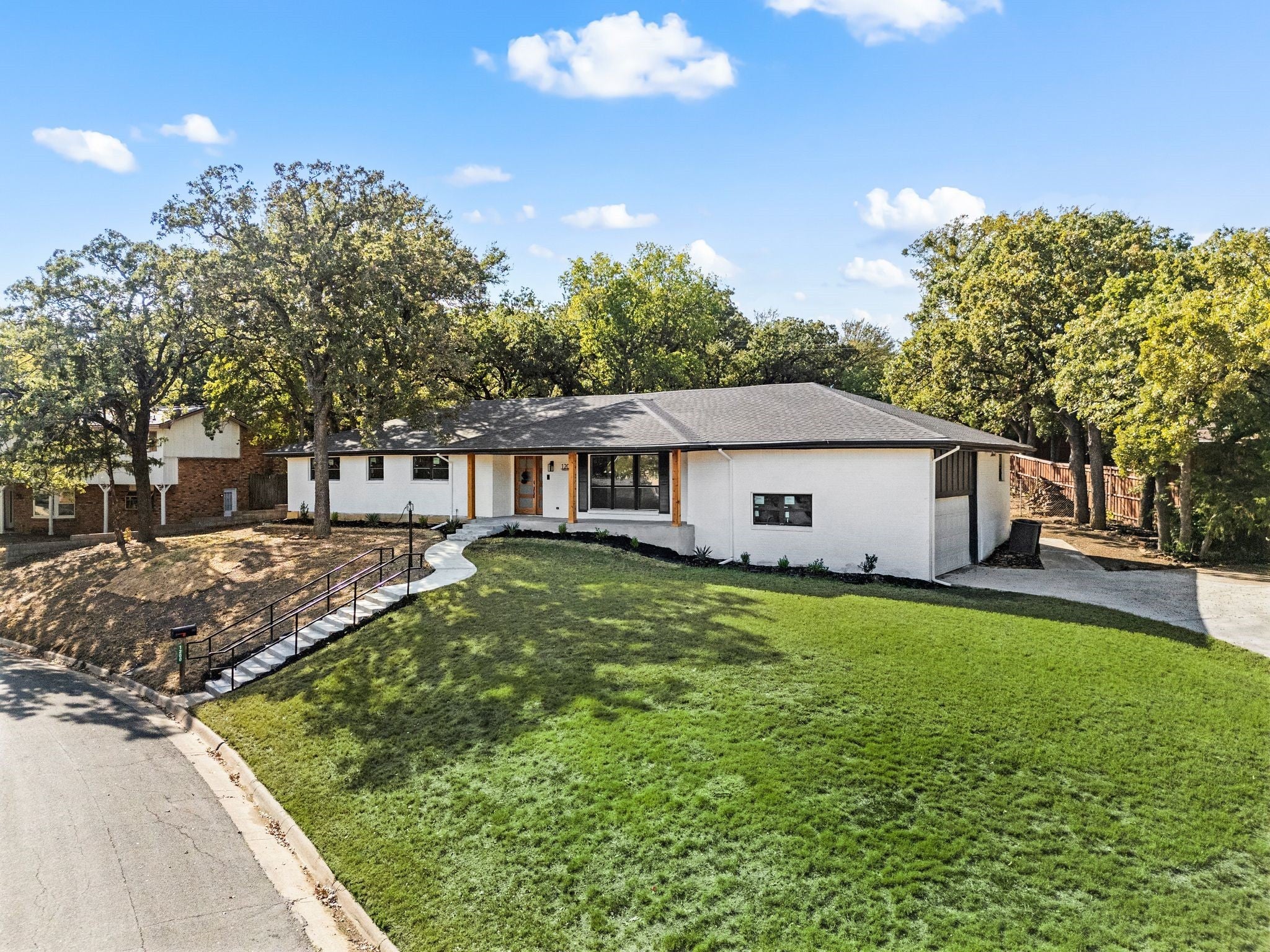 Euless, Texas, 76040, United States, 4 Bedrooms Bedrooms, ,3 BathroomsBathrooms,Residential,For Sale,1978153