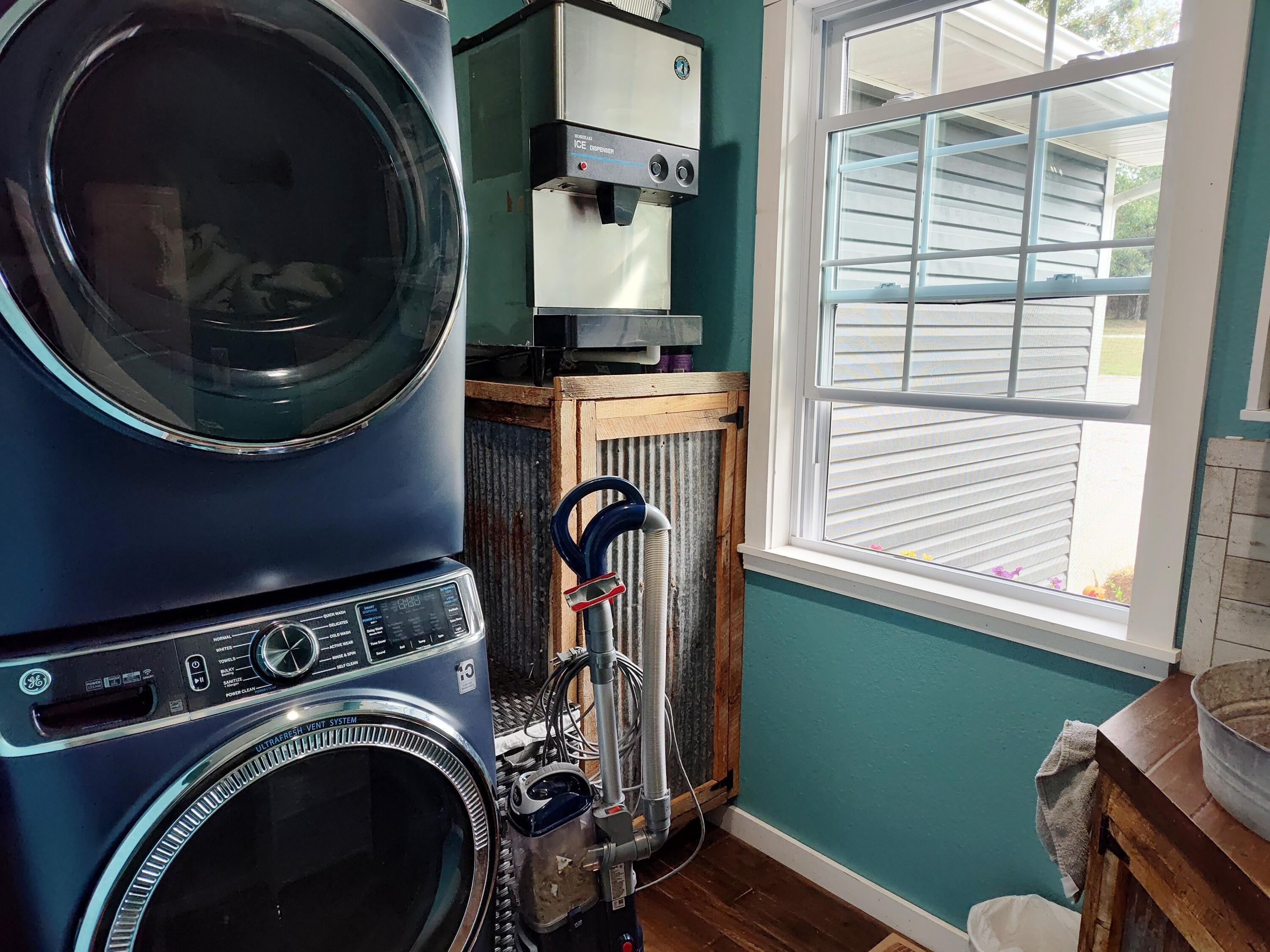 Buffalo, Missouri, 65622, United States, 3 Bedrooms Bedrooms, ,2 BathroomsBathrooms,Residential,For Sale,1974176