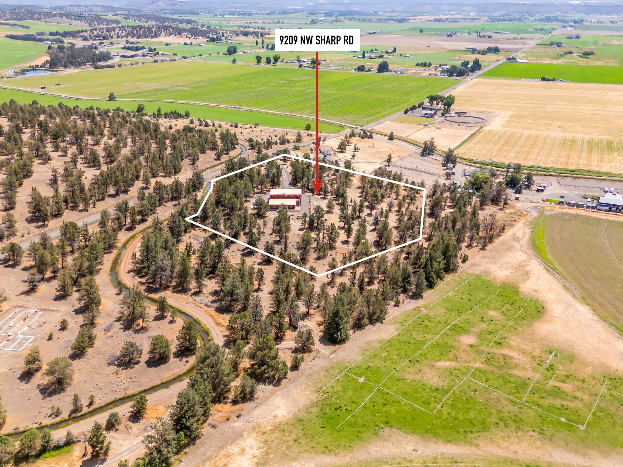 Prineville, Oregon, 97754, United States, 3 Bedrooms Bedrooms, ,4 BathroomsBathrooms,Residential,For Sale,1942116