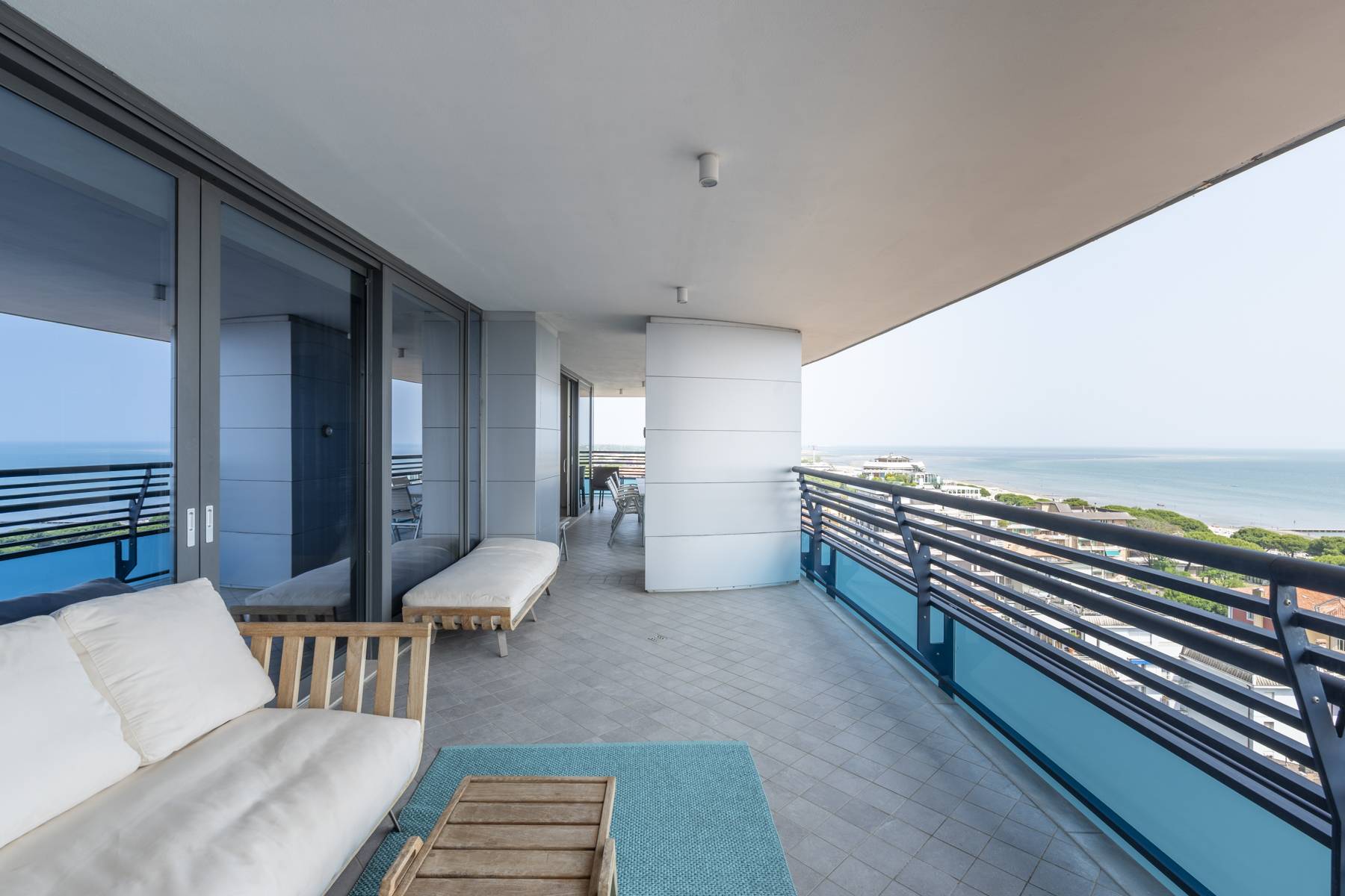  Modern penthouse with spectacular sea view in Grado - 物件實景