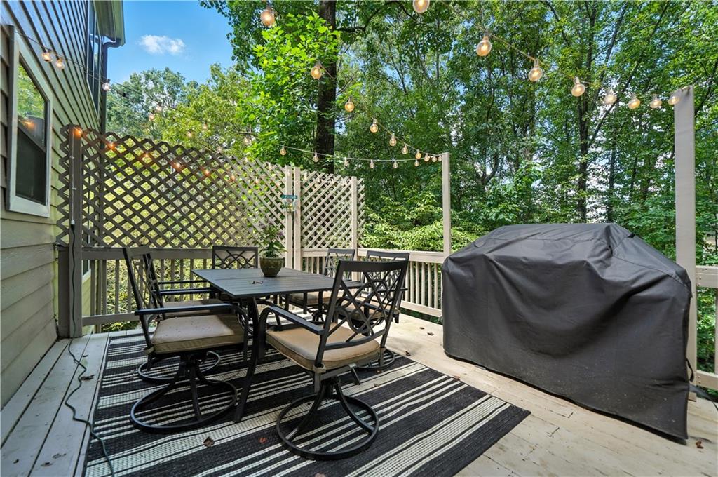Roswell, Georgia, 30076, United States, 5 Bedrooms Bedrooms, ,4 BathroomsBathrooms,Residential,For Sale,1917059