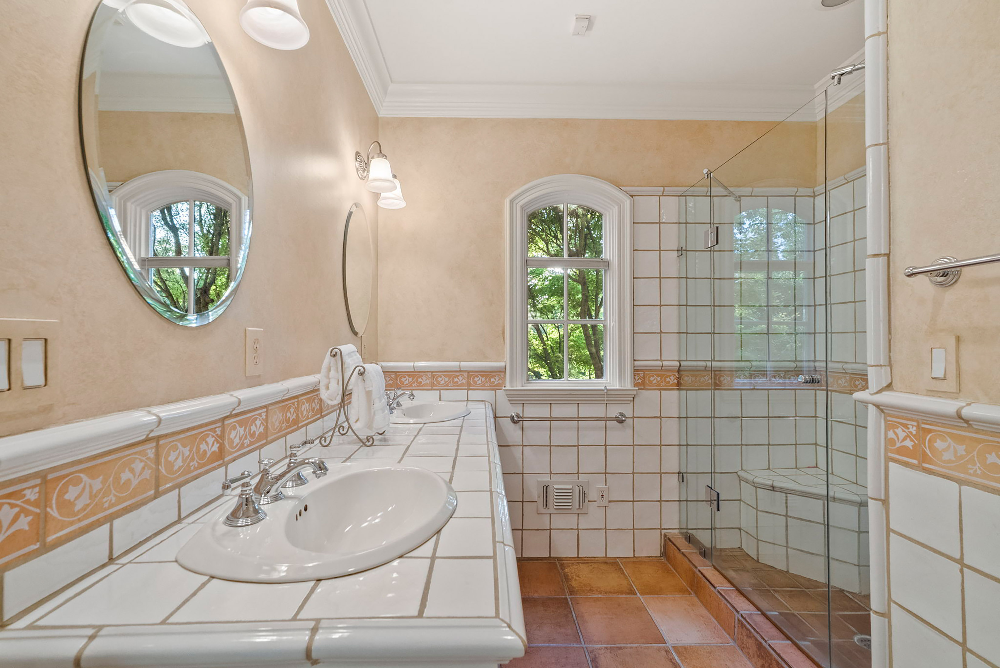  Remarkable Spanish-style Estate on 3.8+/- Private Acres - 物件實景