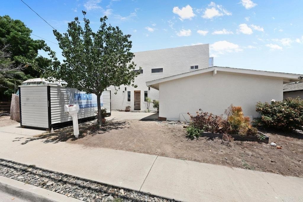 Poway, California, 92064, United States, 4 Bedrooms Bedrooms, ,2 BathroomsBathrooms,Residential,For Sale,1896326