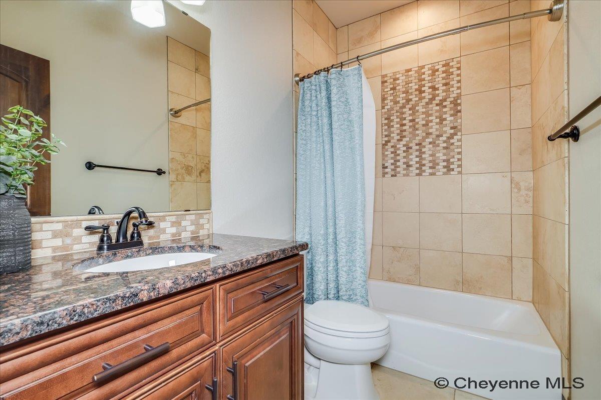 Cheyenne, Wyoming, 82009, United States, 5 Bedrooms Bedrooms, ,3 BathroomsBathrooms,Residential,For Sale,1989726