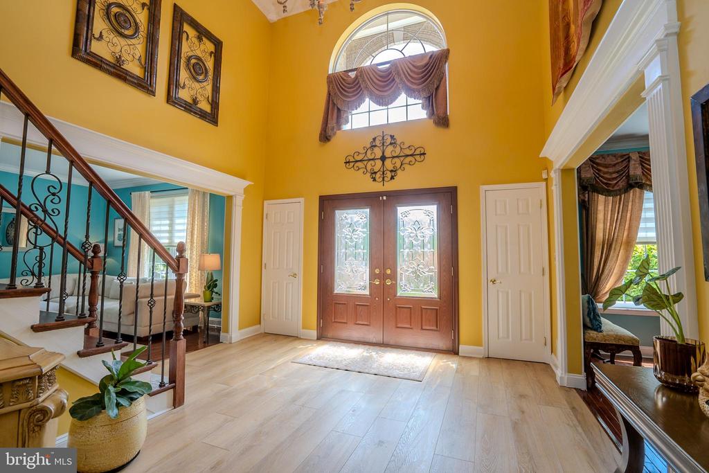 Monroe Township, New Jersey, 08831, United States, 5 Bedrooms Bedrooms, ,4 BathroomsBathrooms,Residential,For Sale,1895133