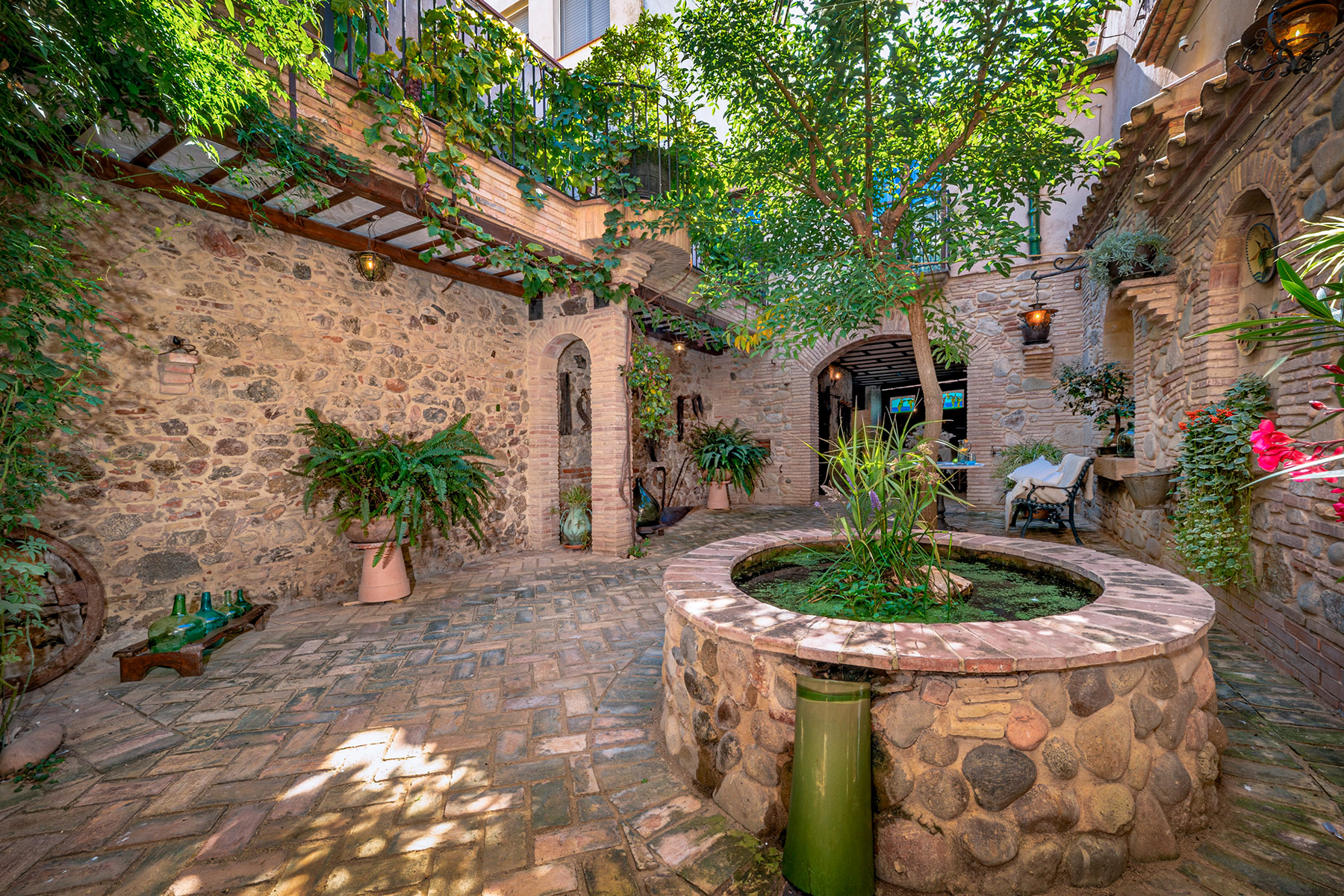  Historic 1887 townhouse with courtyard and a high quality restoration - 物件實景