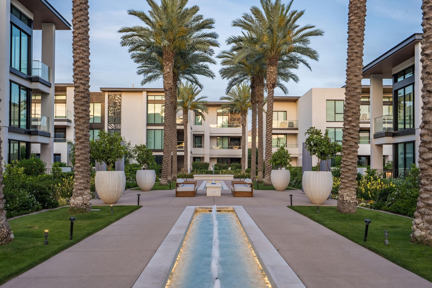  6587 N Palmeraie Boulevard  Paradise Valley, AZ - 物件實景