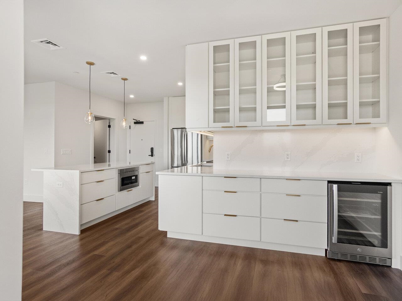 Burlington, Vermont, 05401, United States, 1 Bedroom Bedrooms, ,Residential,For Sale,1712083