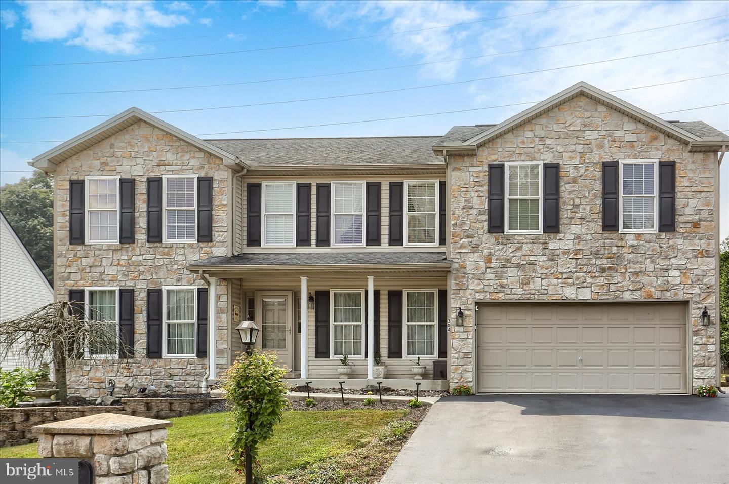 Harrisburg, Pennsylvania, 17111, United States, 4 Bedrooms Bedrooms, ,4 BathroomsBathrooms,Residential,For Sale,1958144