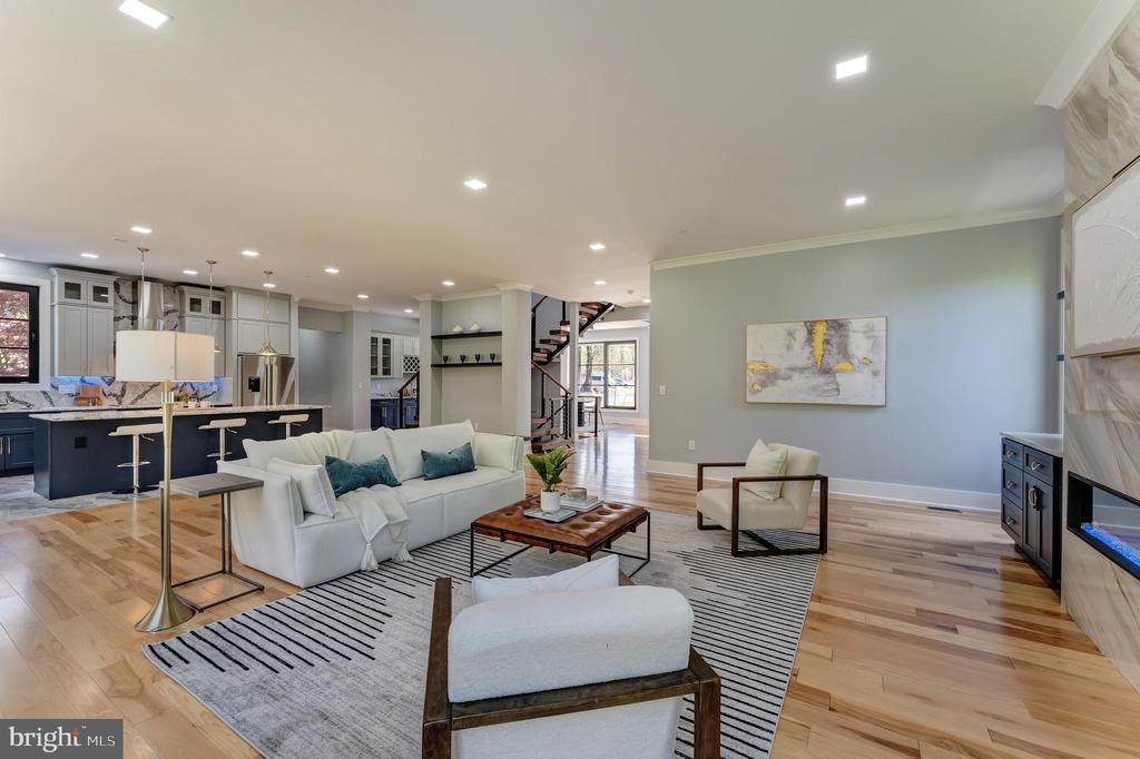 Herndon, Virginia, 20170, United States, 6 Bedrooms Bedrooms, ,6 BathroomsBathrooms,Residential,For Sale,1941281