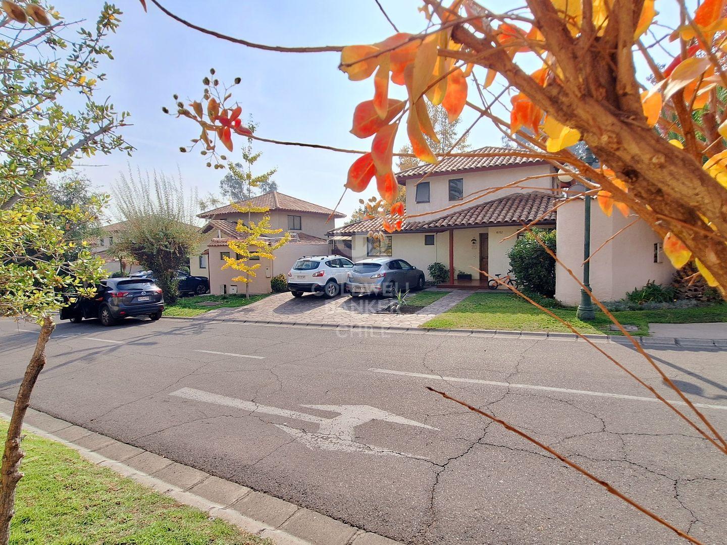 Peñalolén, Chile, 5 Bedrooms Bedrooms, ,3 BathroomsBathrooms,Residential,For Sale,1837912