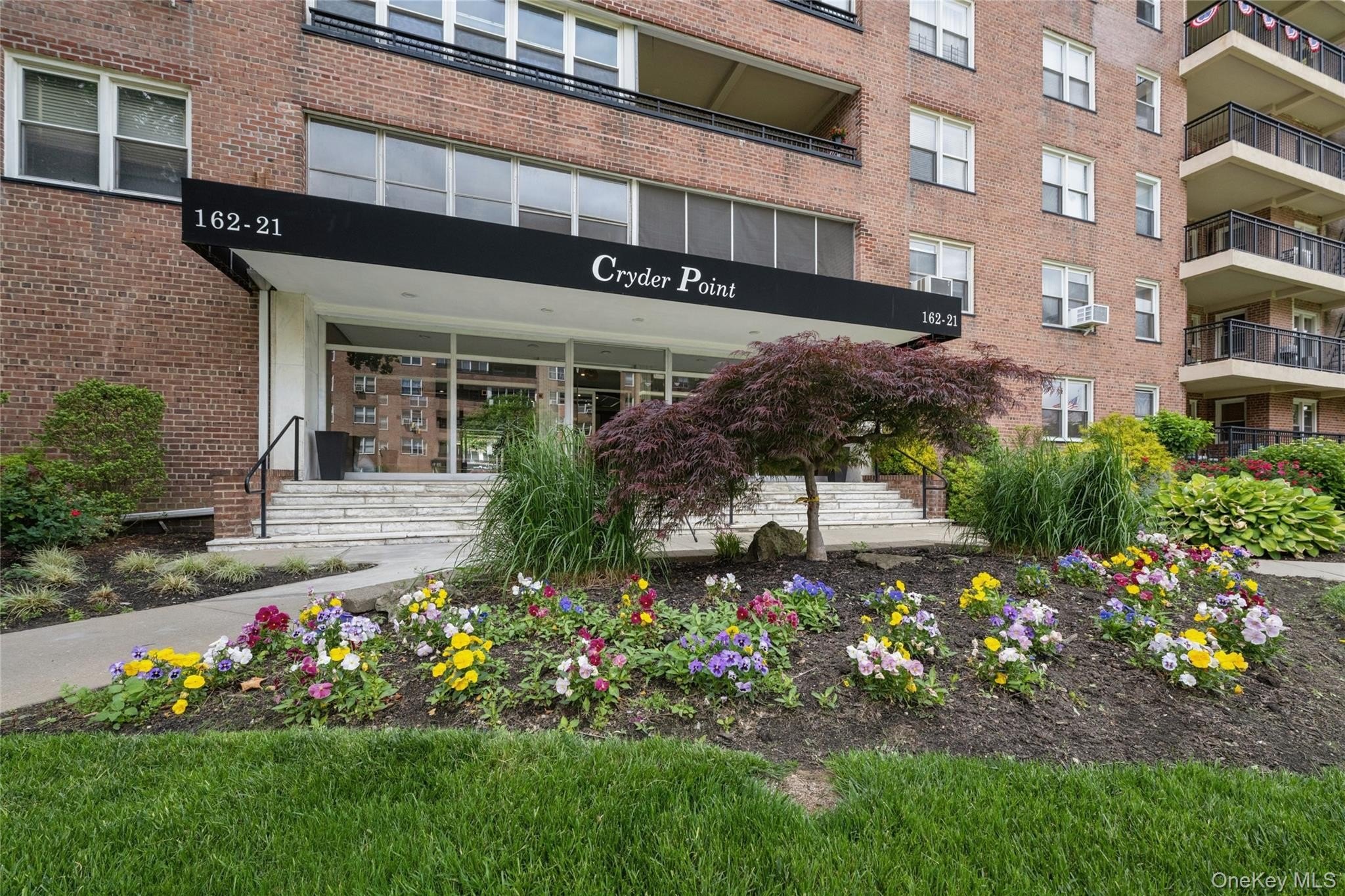 Beechhurst, New York, 11357, United States, 3 Bedrooms Bedrooms, ,2 BathroomsBathrooms,Residential,For Sale,2049222