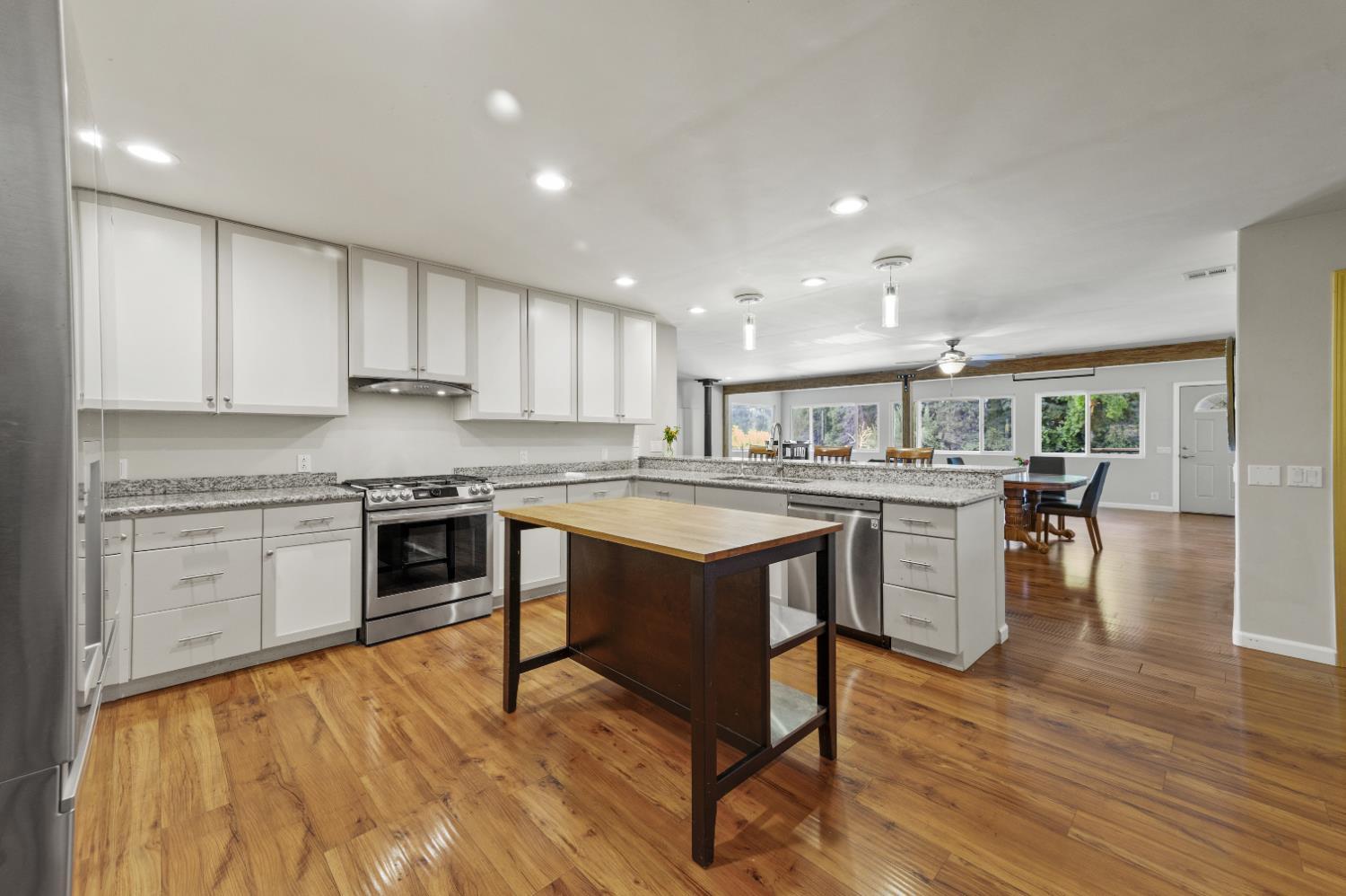 Grass Valley, California, 95945, United States, 4 Bedrooms Bedrooms, ,4 BathroomsBathrooms,Residential,For Sale,1897188