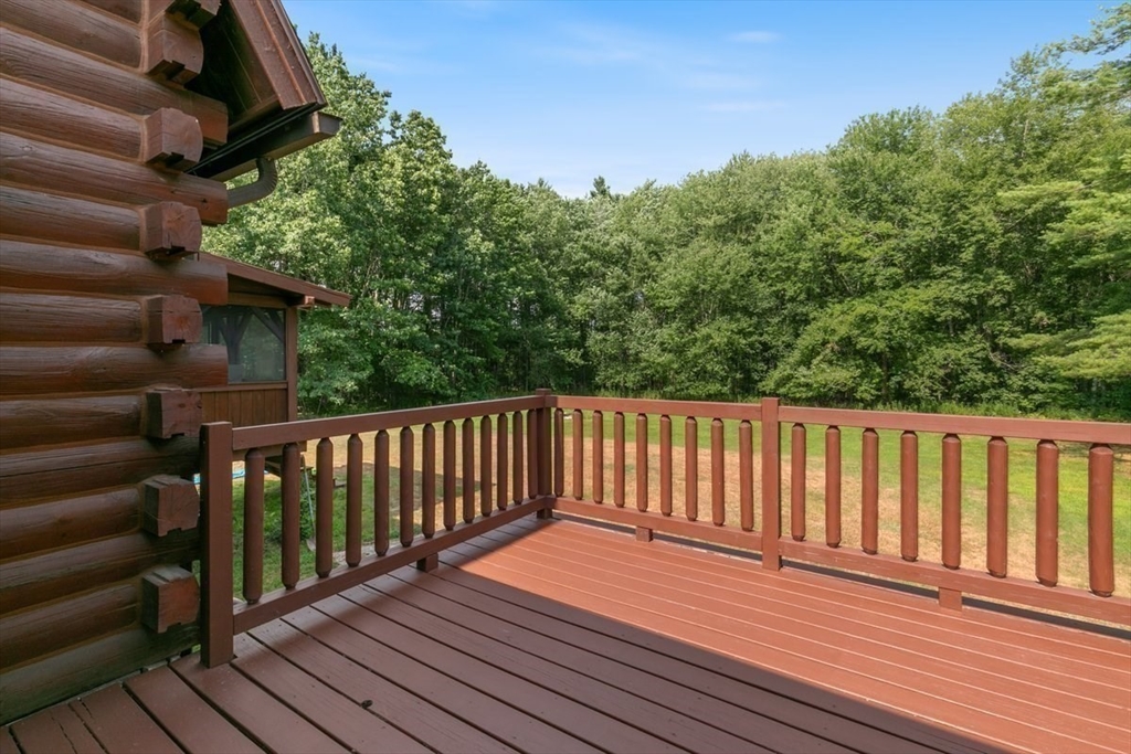 Haverhill, Massachusetts, 01832, United States, 4 Bedrooms Bedrooms, ,2 BathroomsBathrooms,Residential,For Sale,1906911