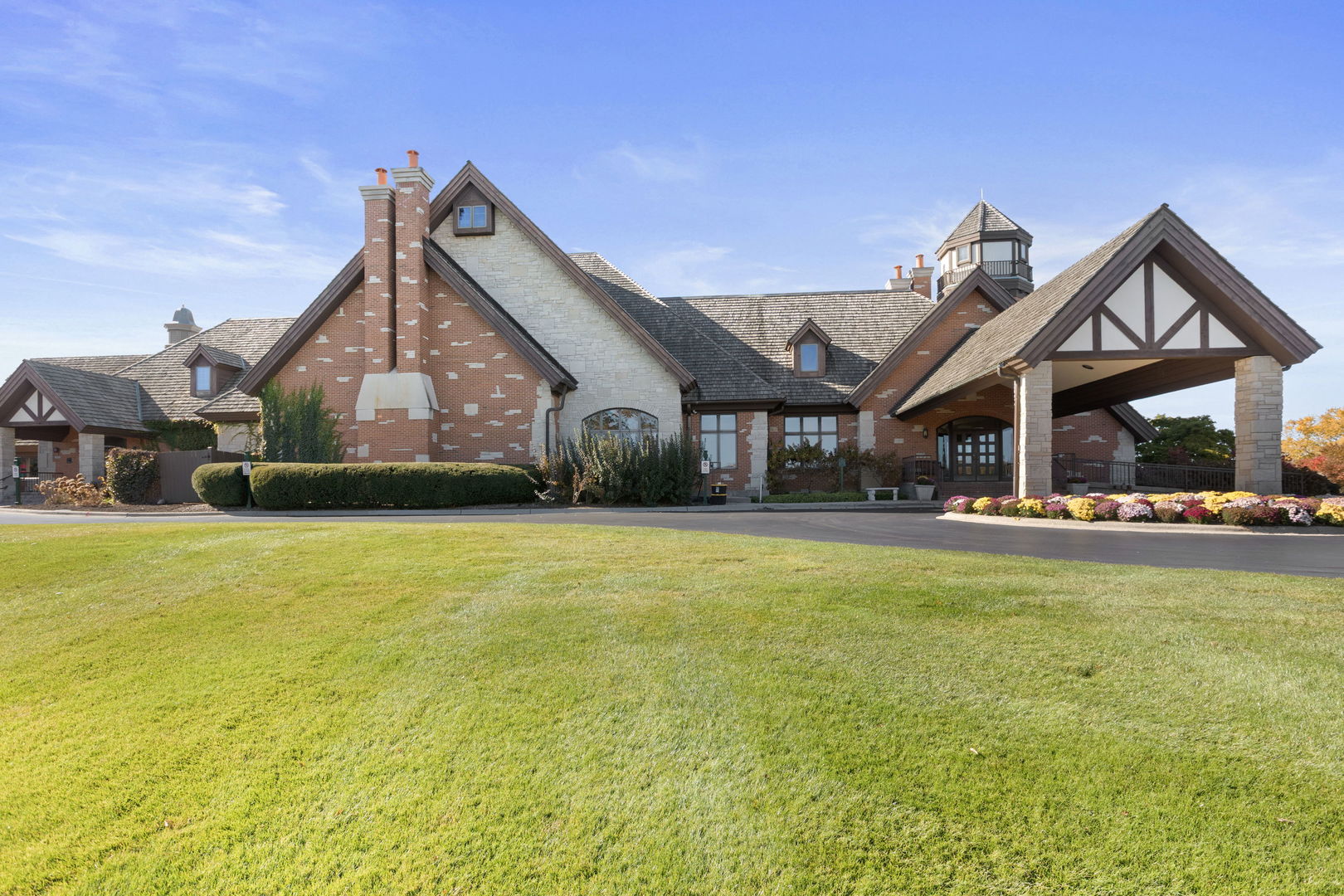 North Barrington, Illinois, 60010, United States, 3 Bedrooms Bedrooms, ,3 BathroomsBathrooms,Residential,For Sale,1987607