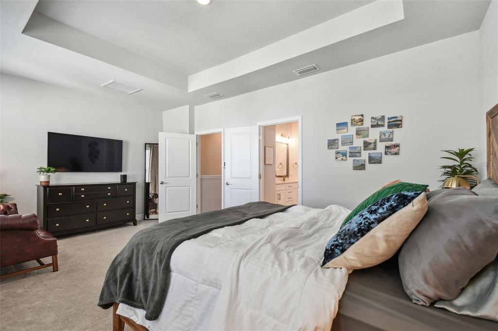 Sarasota, Florida, 34237, United States, 3 Bedrooms Bedrooms, ,4 BathroomsBathrooms,Residential,For Sale,1862311