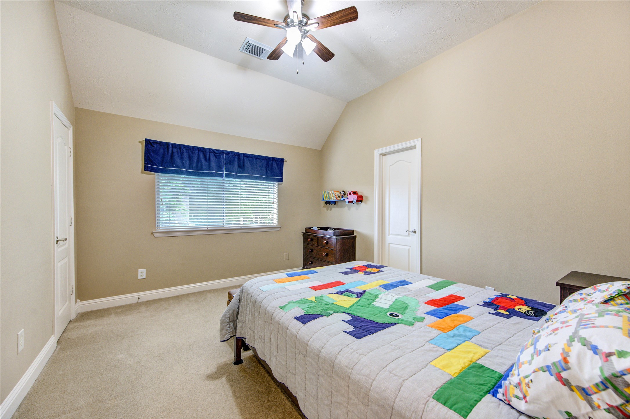  18 Arbor Bend Drive - 物件實景