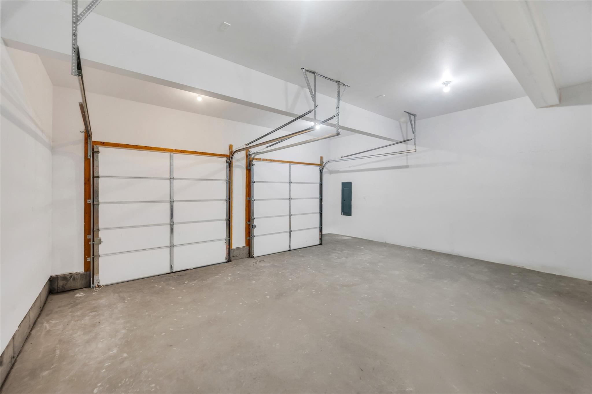 Smithtown, New York, 11787, United States, 4 Bedrooms Bedrooms, ,3 BathroomsBathrooms,Residential,For Sale,1796474