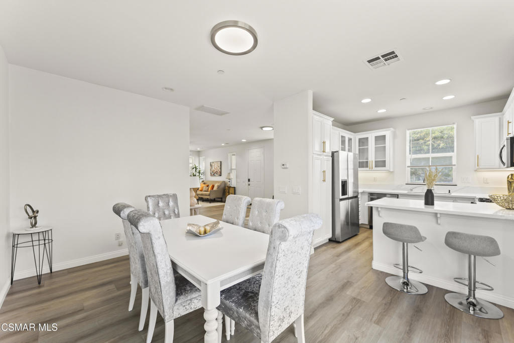 Newbury Park, California, 91320, United States, 3 Bedrooms Bedrooms, ,3 BathroomsBathrooms,Residential,For Sale,1923498