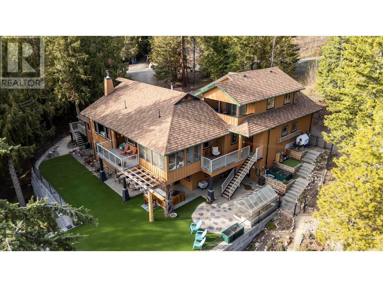 VERNON, British Columbia, V1B 3M9, CA, 4 Bedrooms Bedrooms, ,3 BathroomsBathrooms,Residential,For Sale,1836921