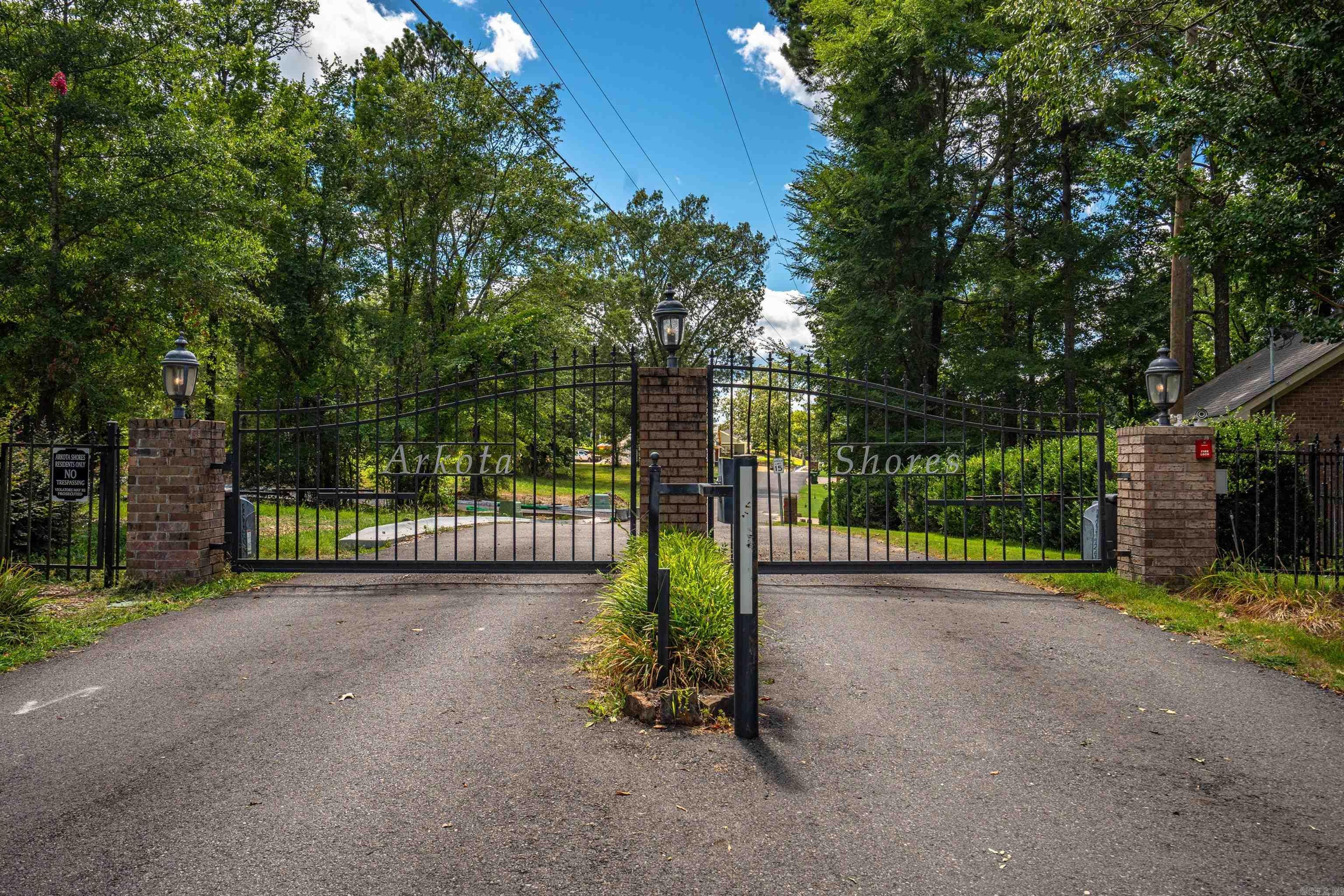 Hot Springs, Arkansas, 71913, United States, 4 Bedrooms Bedrooms, ,4 BathroomsBathrooms,Residential,For Sale,2019314