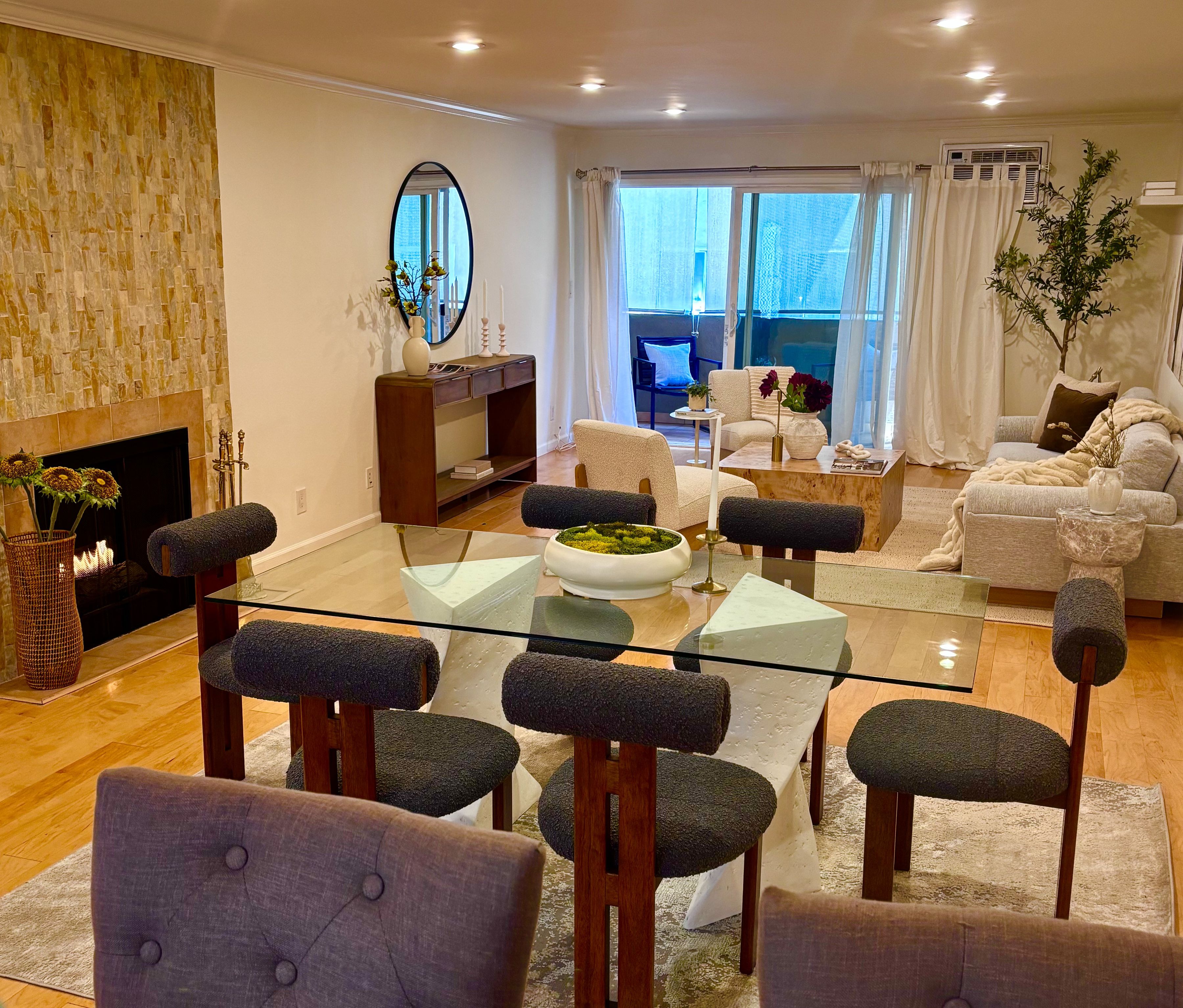  2320 S Bentley Ave - 物件實景