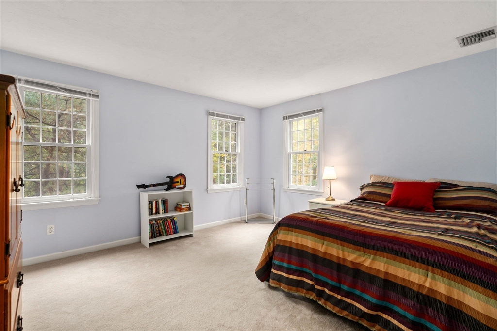 Marlborough, Massachusetts, 01752, United States, 4 Bedrooms Bedrooms, ,3 BathroomsBathrooms,Residential,For Sale,1995597