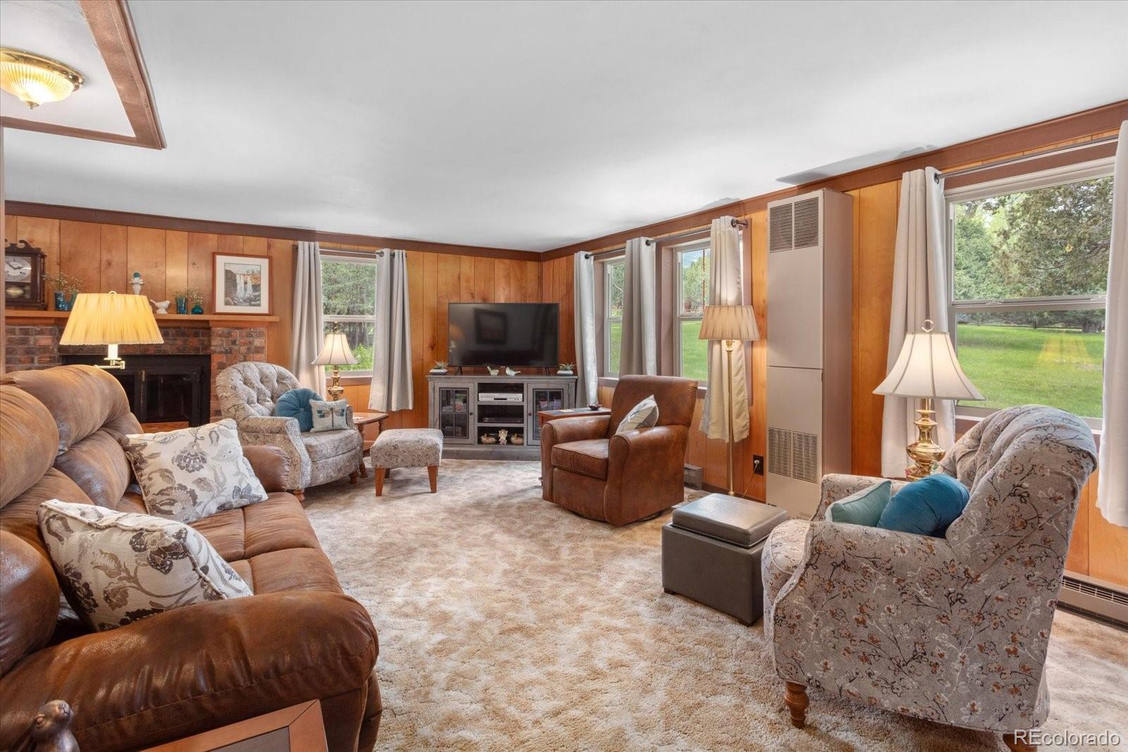 Howard, Colorado, 81233, United States, 3 Bedrooms Bedrooms, ,1 BathroomBathrooms,Residential,For Sale,1980067