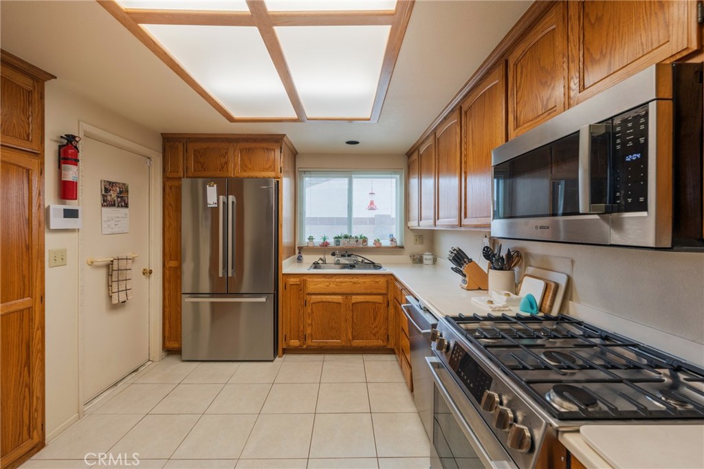 Cypress, California, 90630, United States, 3 Bedrooms Bedrooms, ,3 BathroomsBathrooms,Residential,For Sale,1989138