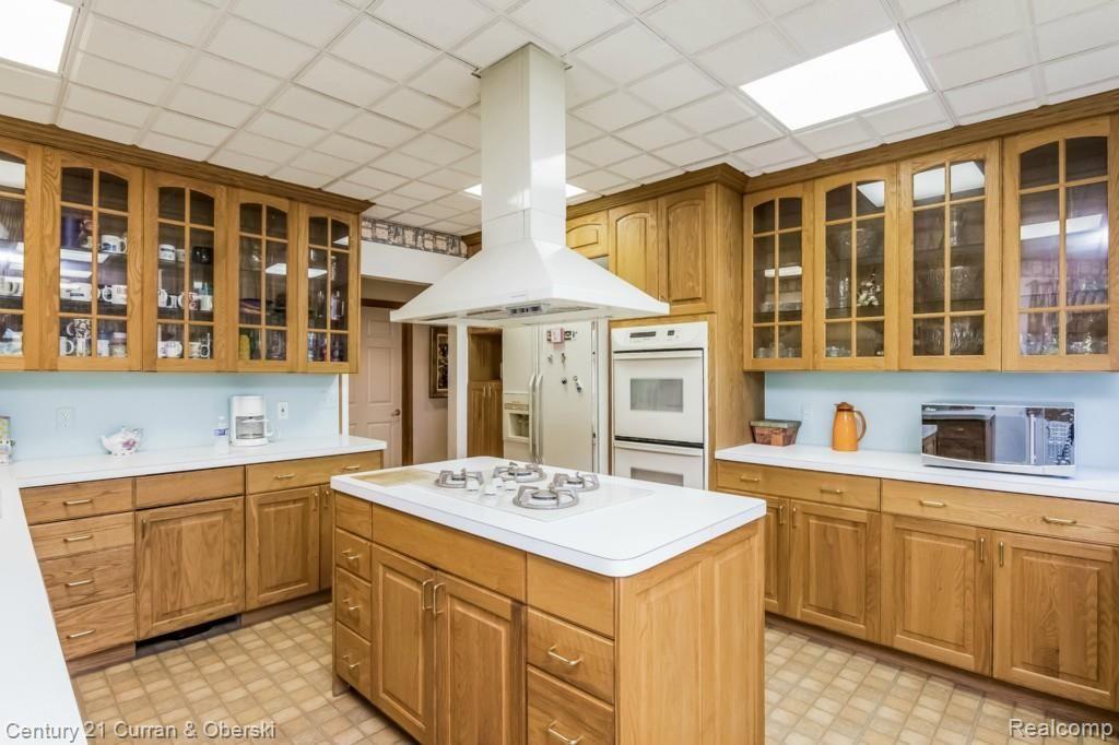 Farmington Hills, Michigan, 48331, United States, 6 Bedrooms Bedrooms, ,7 BathroomsBathrooms,Residential,For Sale,1914340