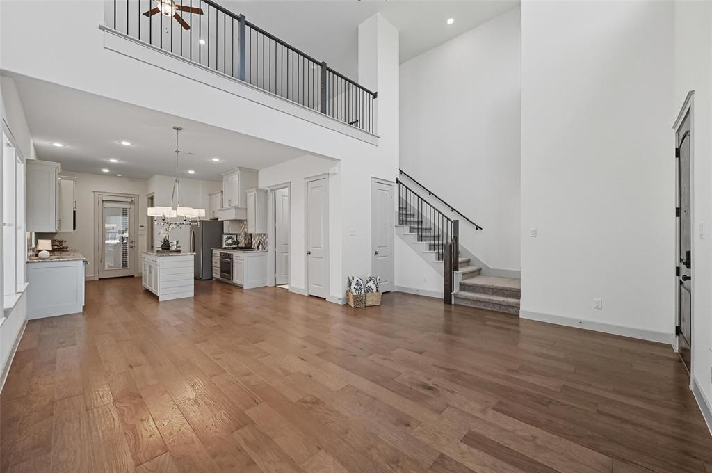 Arlington, Texas, 76005, United States, 4 Bedrooms Bedrooms, ,4 BathroomsBathrooms,Residential,For Sale,1947984