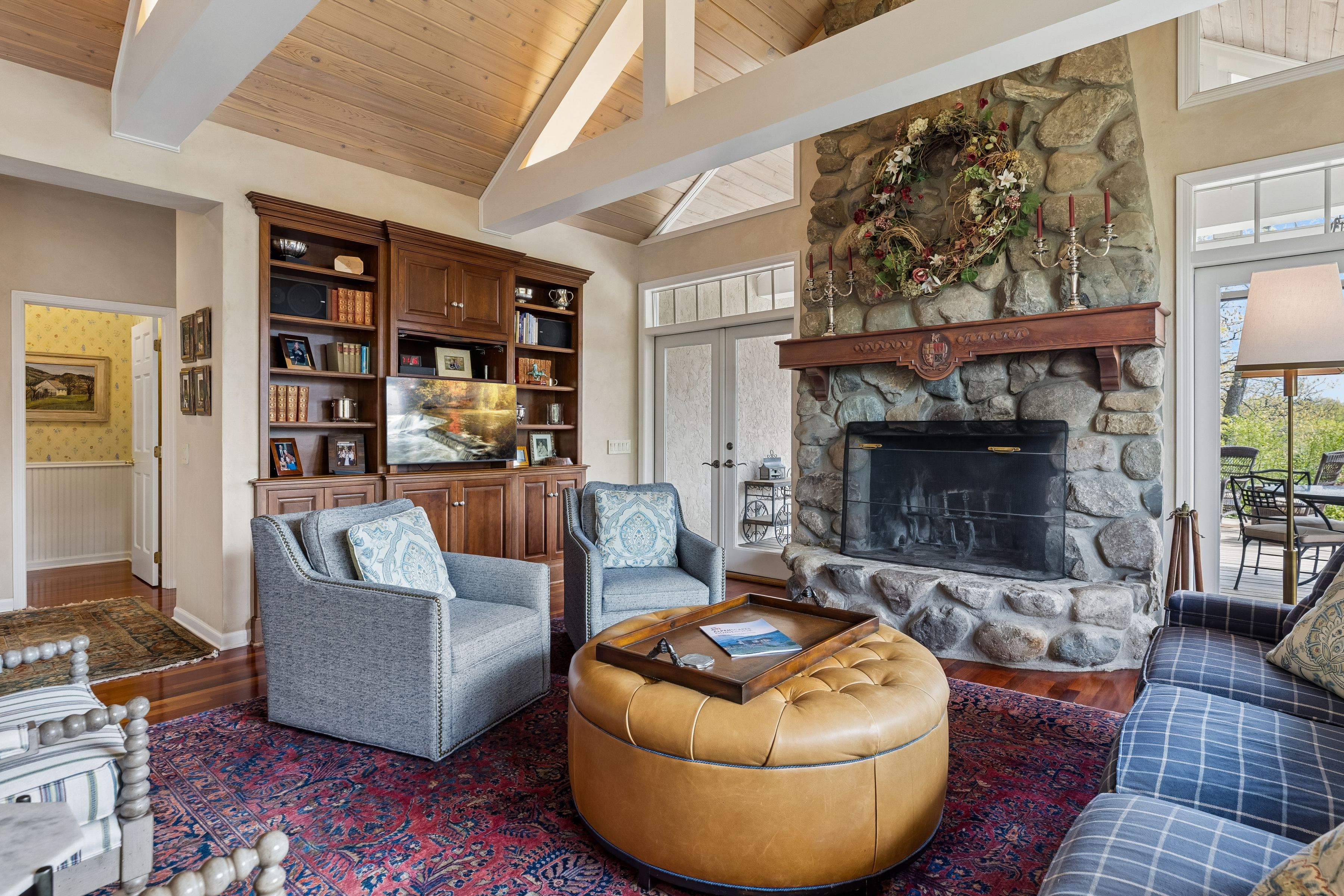  Graceful Executive Living in a Serene Edina Setting - 物件實景