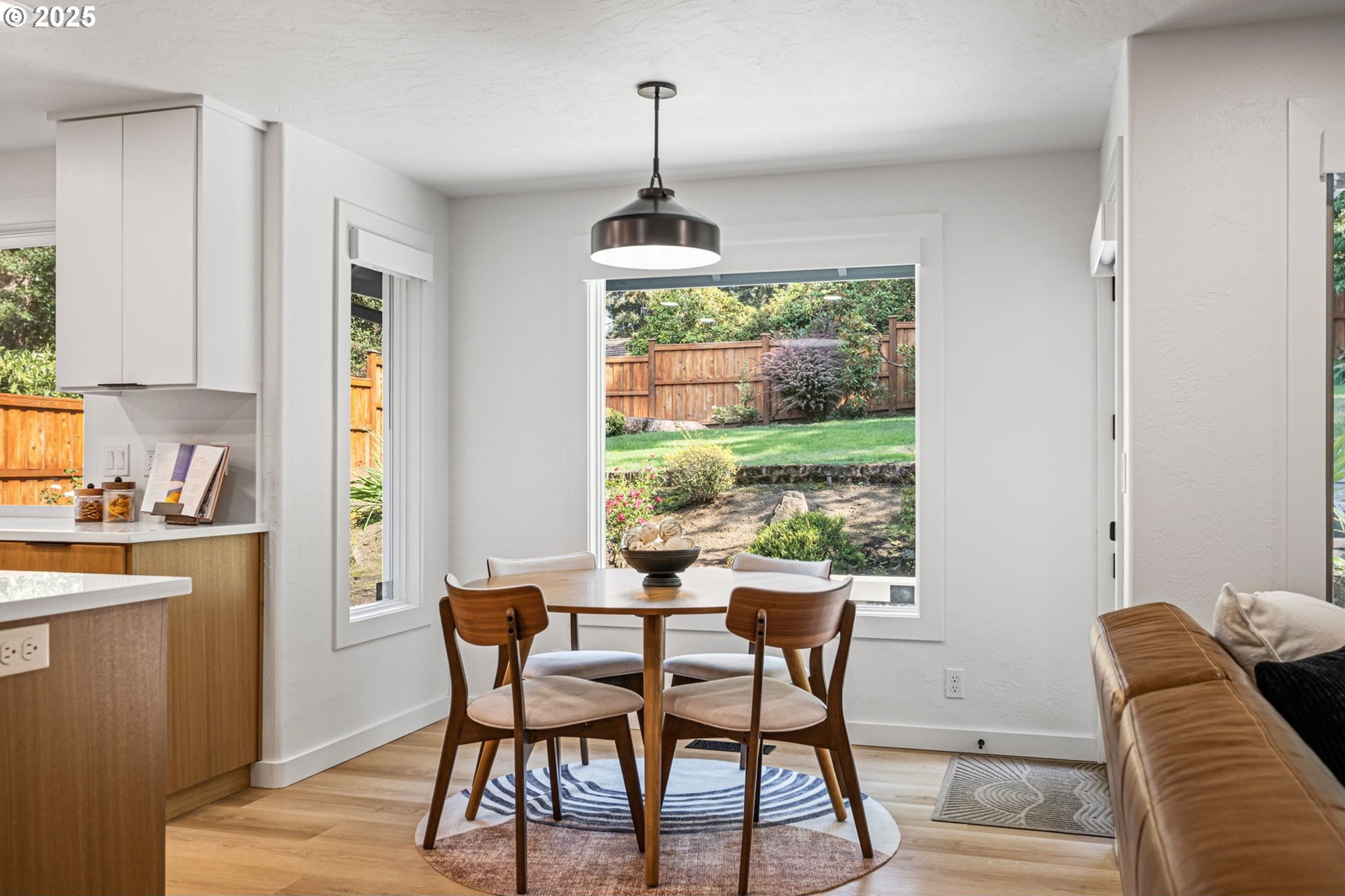 Eugene, Oregon, 97405, United States, 4 Bedrooms Bedrooms, ,3 BathroomsBathrooms,Residential,For Sale,1942174