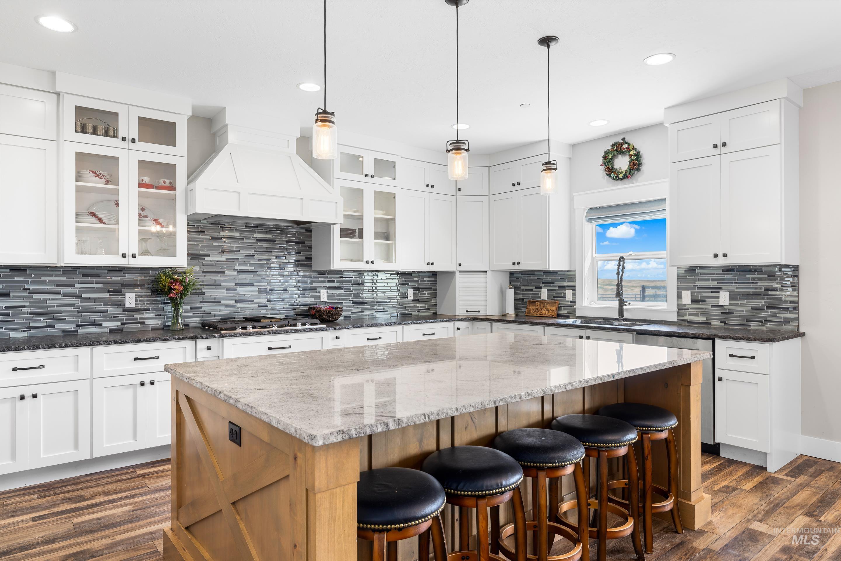 Nampa, Idaho, 83686, United States, 5 Bedrooms Bedrooms, ,Residential,For Sale,1989530