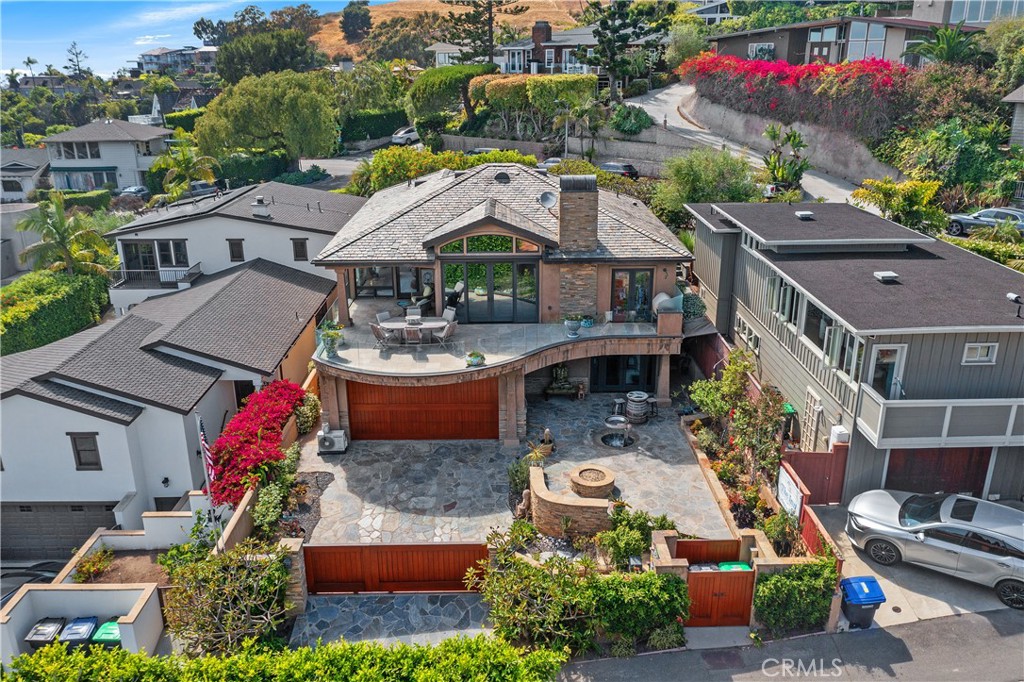 Laguna Beach, California, 92651, United States, 3 Bedrooms Bedrooms, ,4 BathroomsBathrooms,Residential,For Sale,1838751